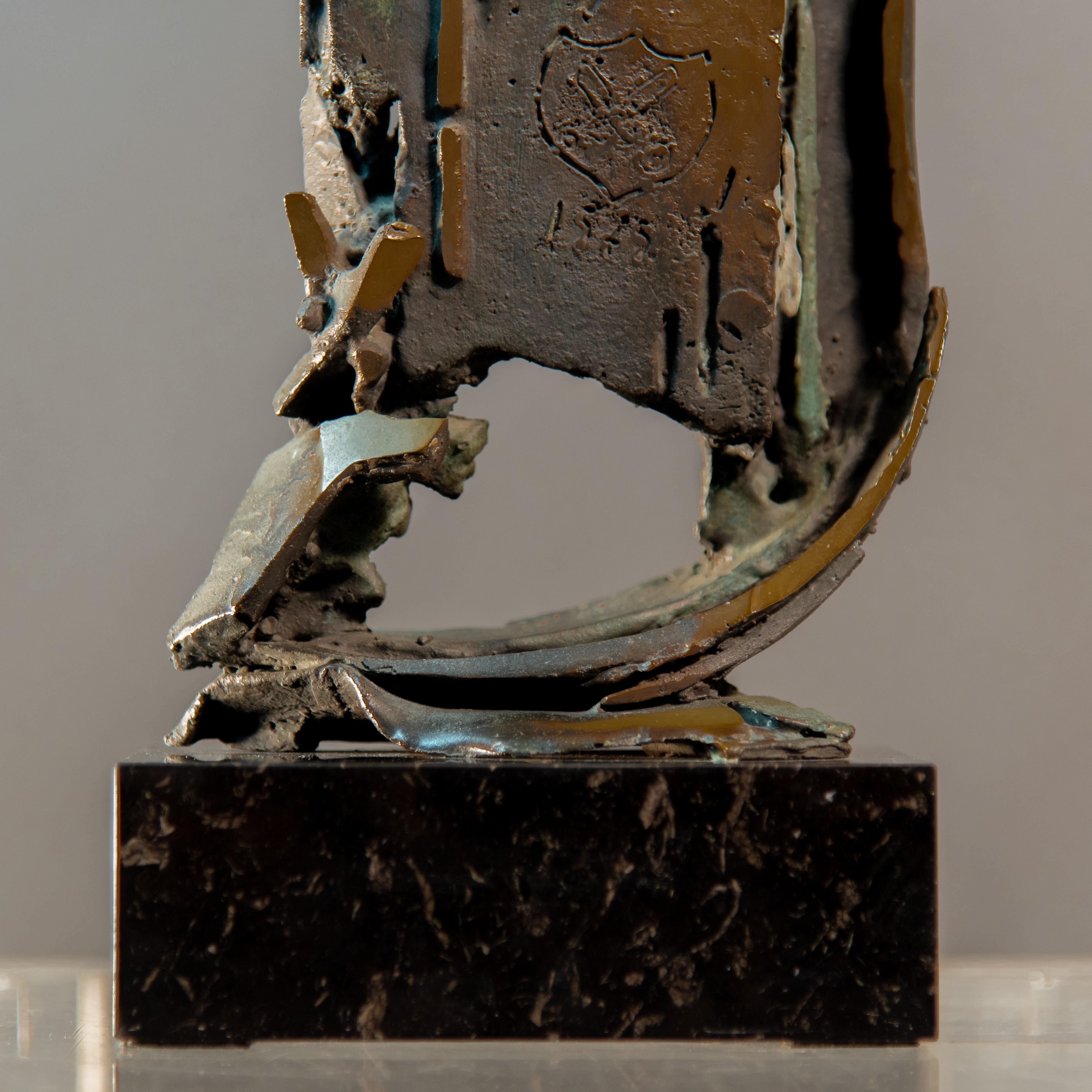 Aldo Caron bronze sculpture with marble base 

 'Untitled' signed at the bottom on the back: A. Caron and dated 1975

Originally from Veneto, he studied at the Academy of Fine Arts of Brera and was a student of Giacomo Manzù and Marino Marini,