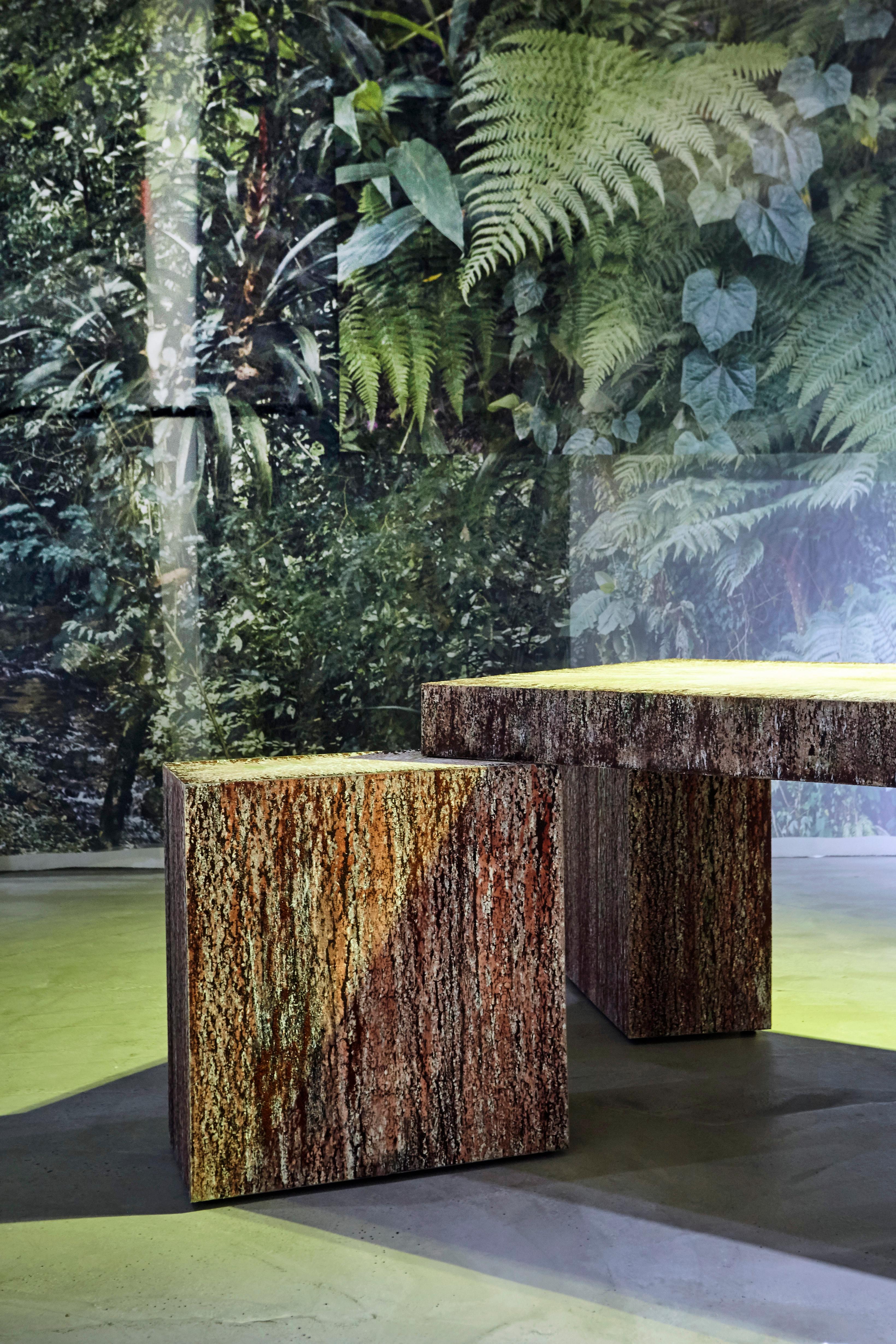 Moderner moderner Alessandro Ciffo für Dilmos Esstisch aus Siliziumholz für den Außenbereich (Silikon) im Angebot