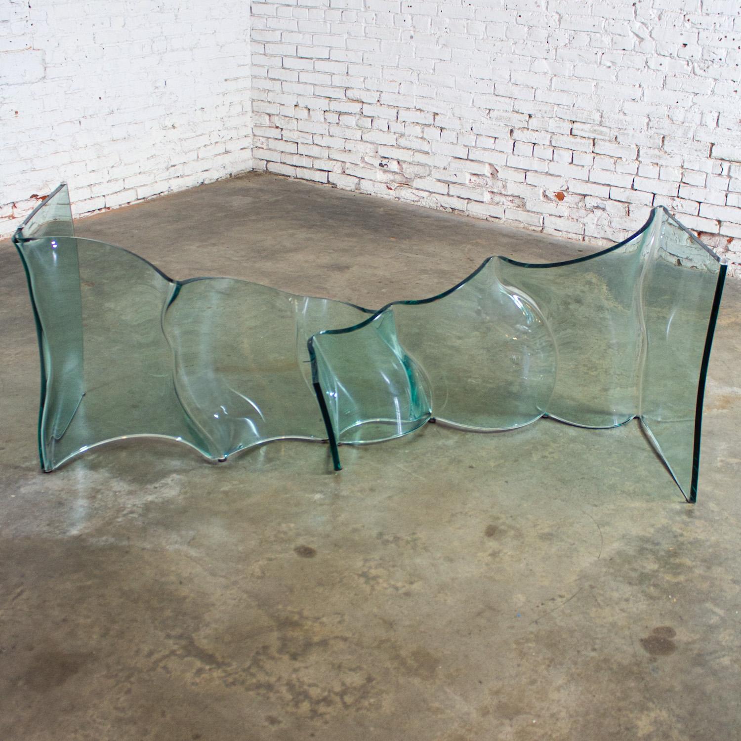 Table de salle à manger moderne sculpturale tout en verre avec socle ondulé asymétrique en vente 6