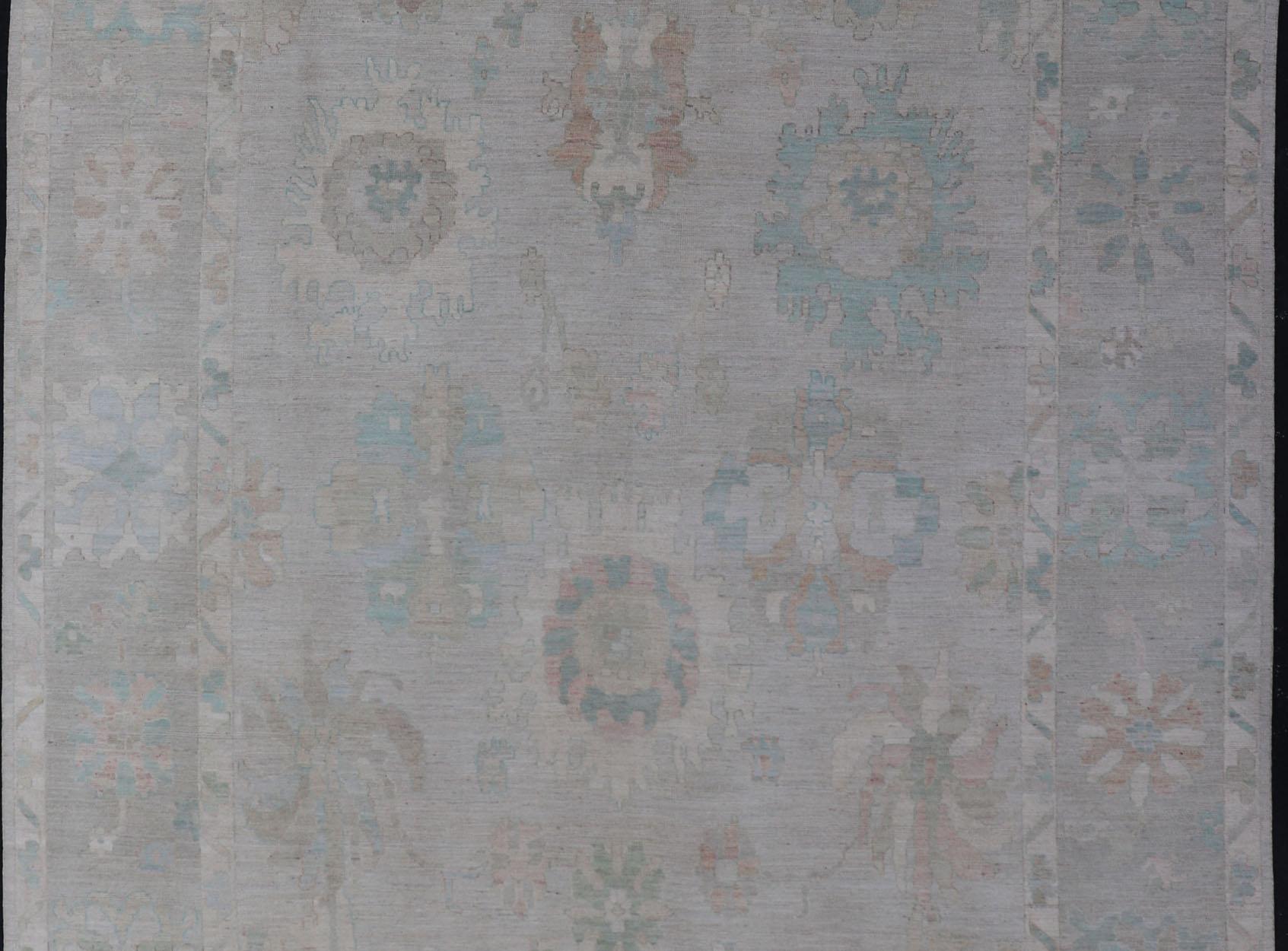 Modern All-Over Floral Oushak with Light Gray Background and Muted Colors For Sale 8