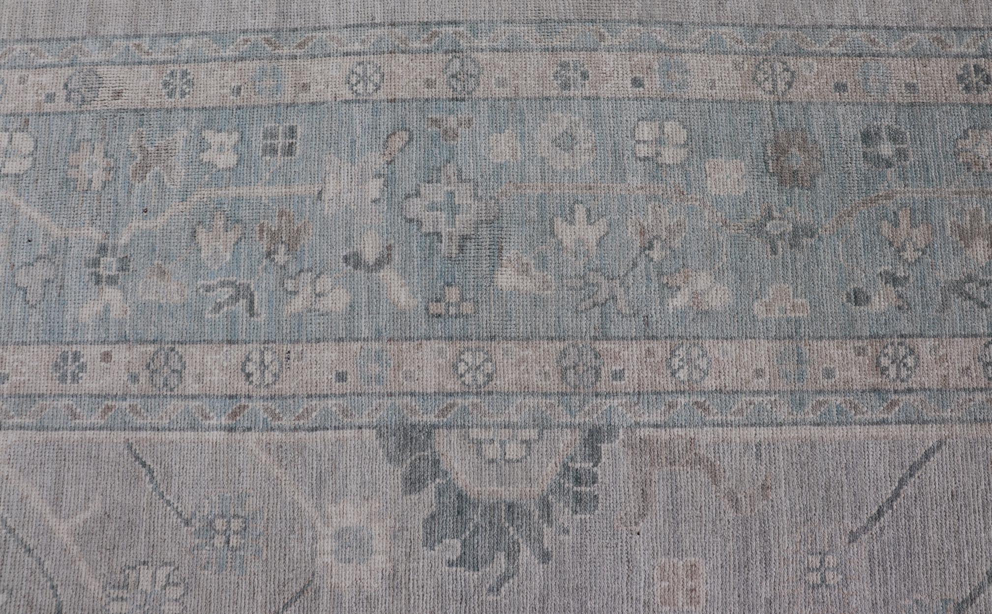 Modern All-Over Floral Oushak with Light Gray Background and Neutral Colors In New Condition In Atlanta, GA