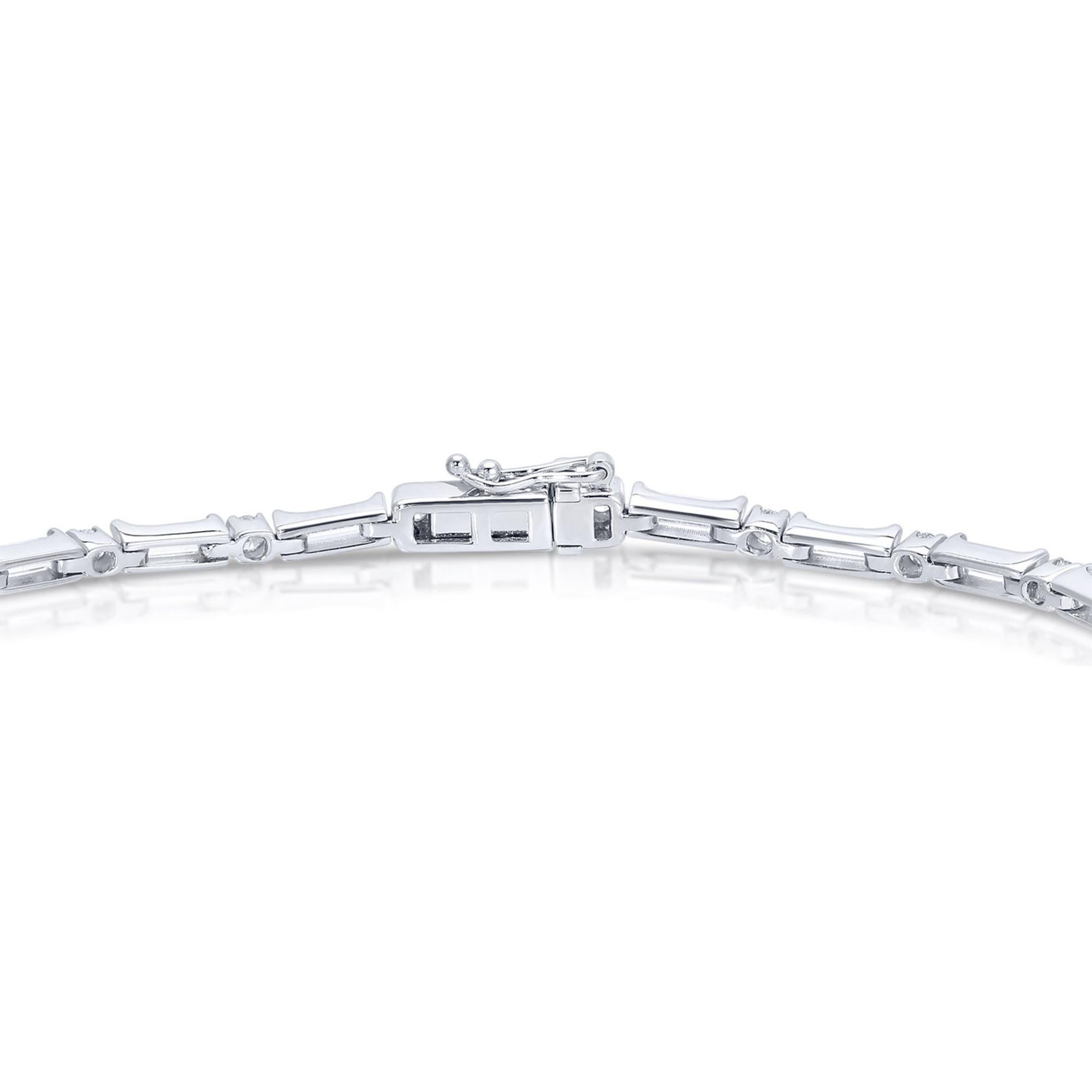 Baguette Cut Modern Alternating Diamond Tennis Bracelet 2.9 Carats Total 18K White Gold For Sale