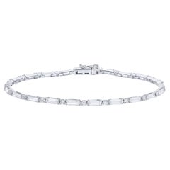 Modernes modernes Tennisarmband mit abwechselnd Diamanten 2,9 Karat insgesamt 18K Weißgold