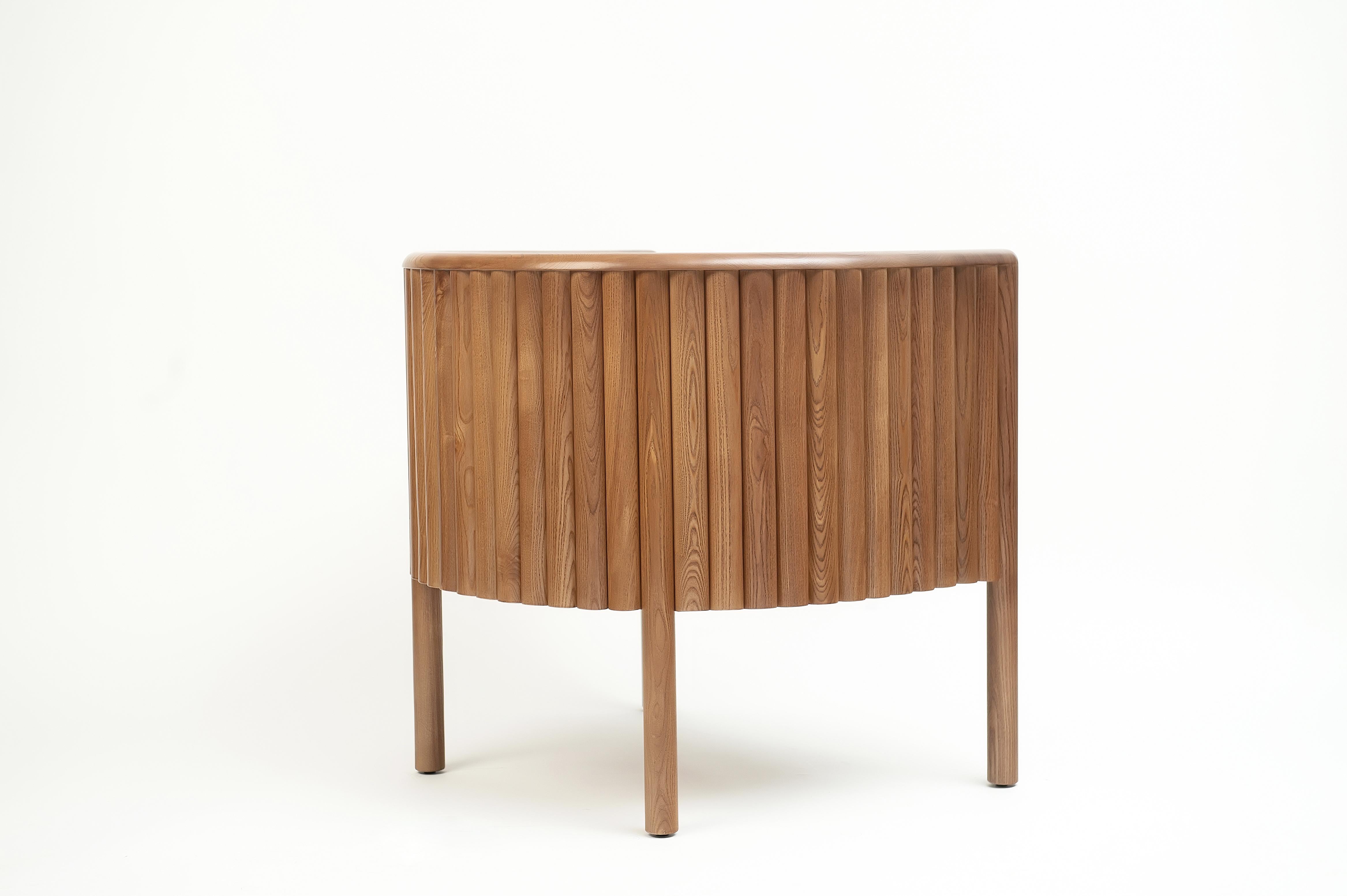 Modern Alton Wood Beige Armchair For Sale 11