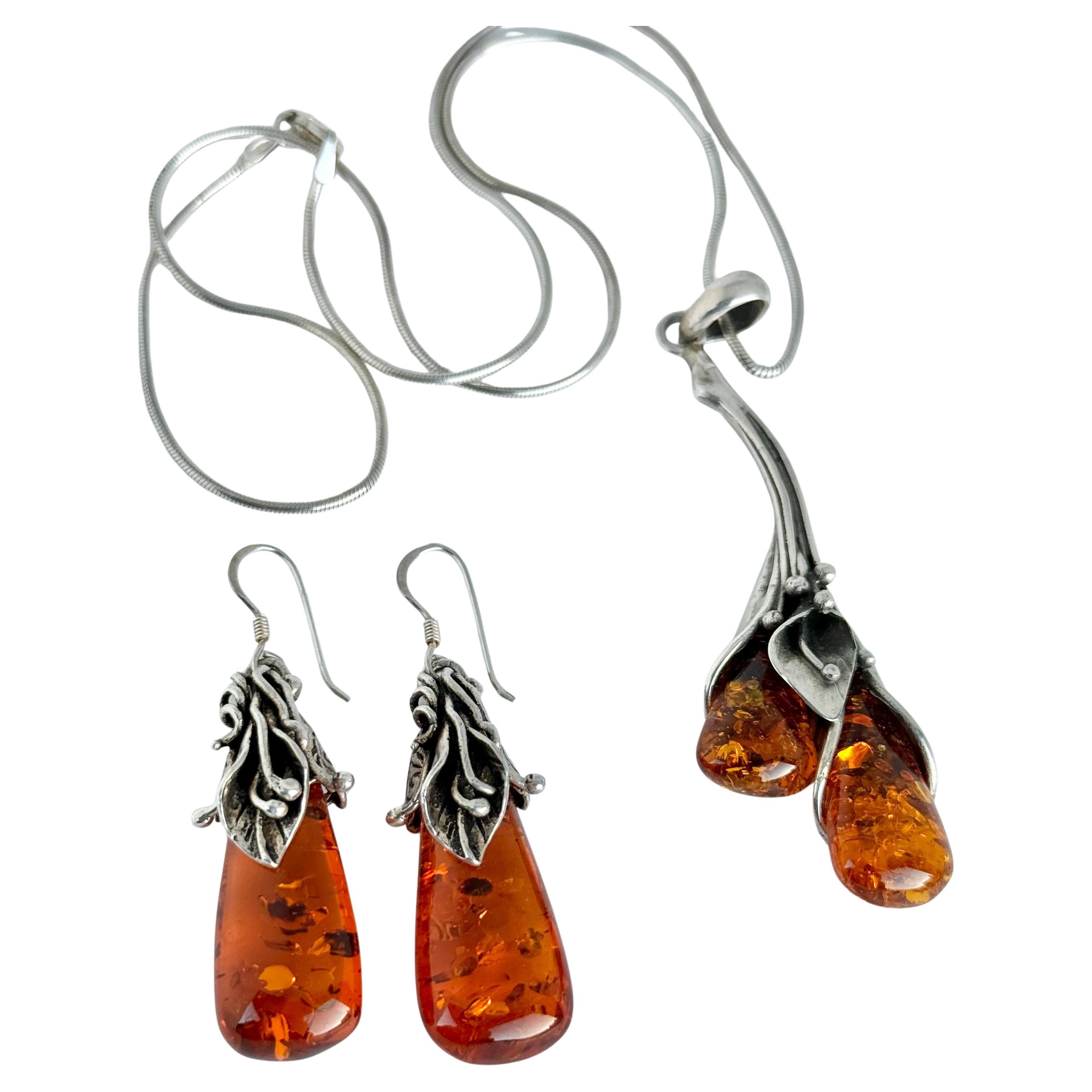 Modern Amber and Silver Earrings, Pendant and Chain For Sale