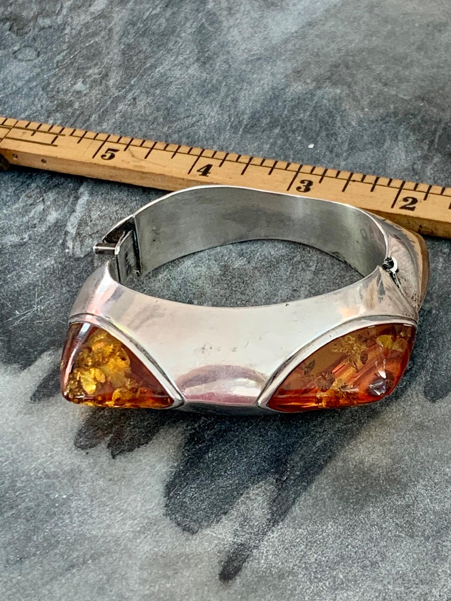 Women's Modern Amber Gemstone Signed Gloria Chavez Hinged .925 Sterling Silver Bangle For Sale