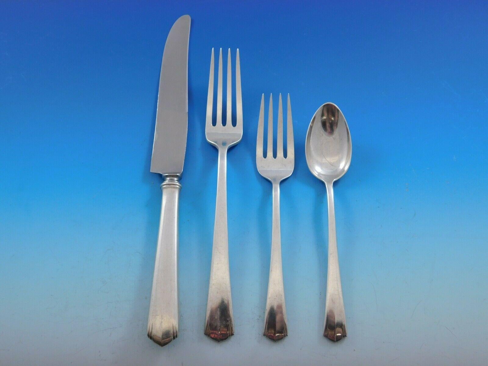 Modern American by Lunt Sterling Silver Flatware Set for 12 Service 88 Pc Dinner In Excellent Condition For Sale In Big Bend, WI