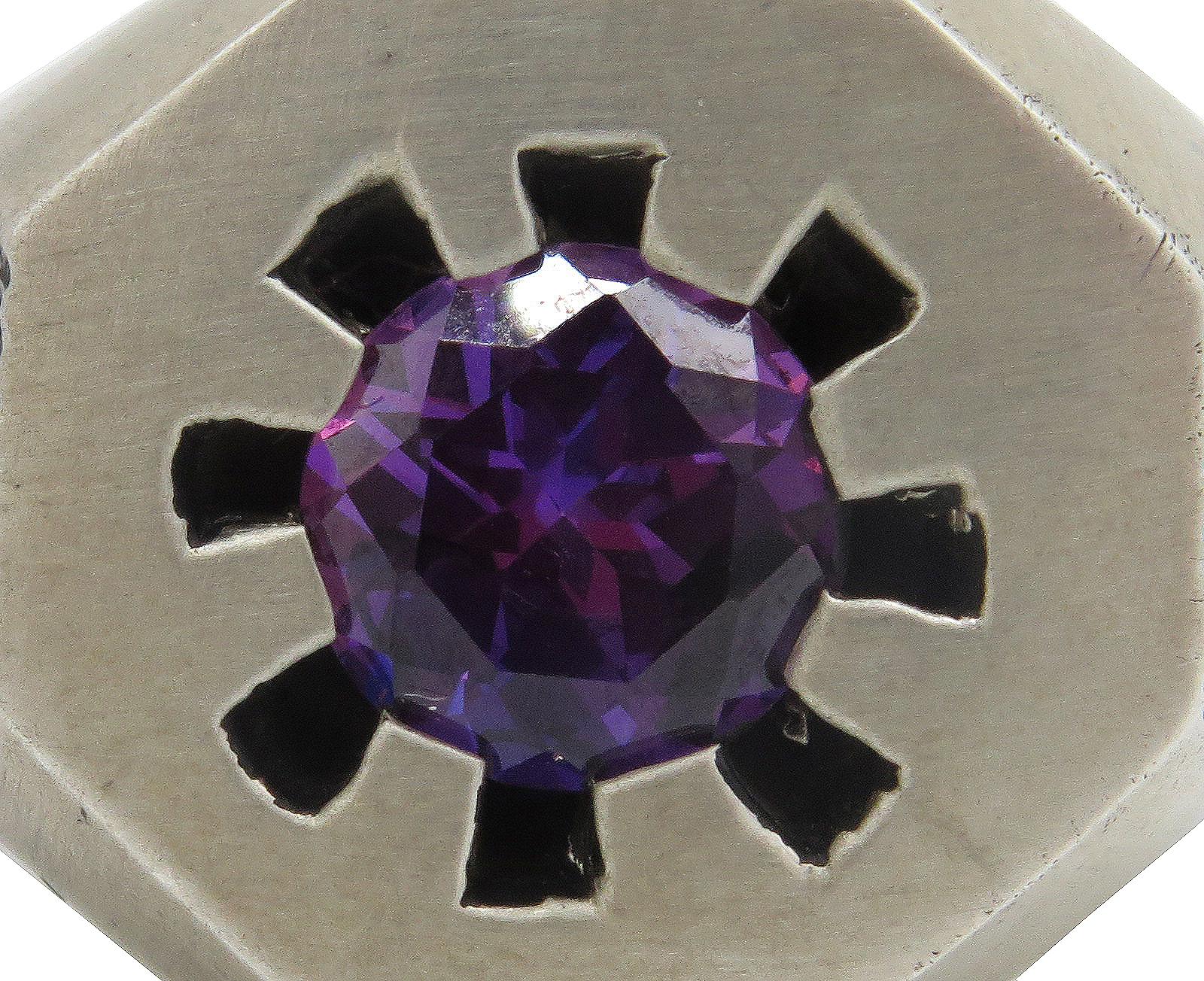 A beautiful, sterling silver Amethyst bishop ring from the Modern Era. With, a round beautiful Amethyst in the center and a 