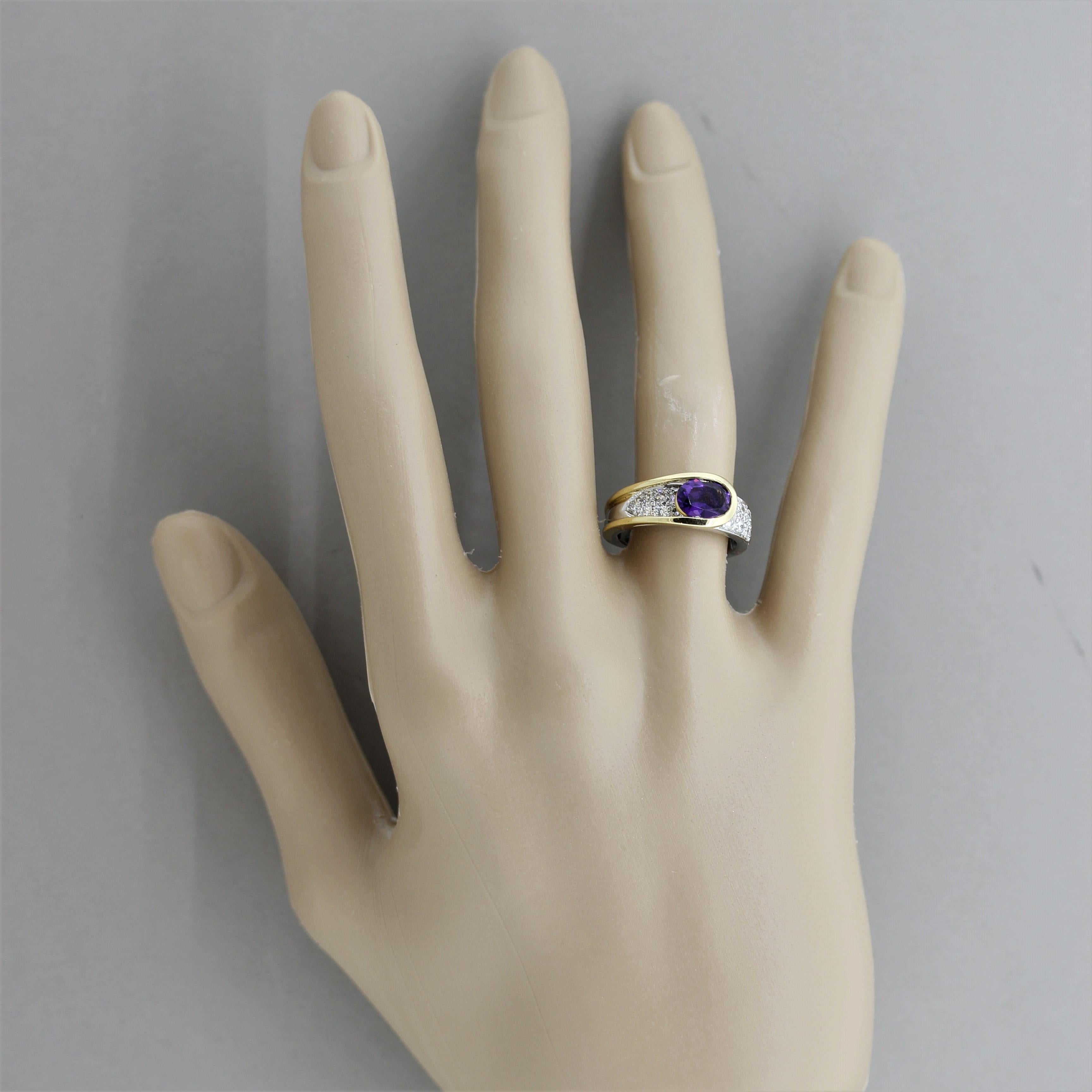 Modern Amethyst Diamond Platinum and Gold Two-Tone Ring For Sale 1