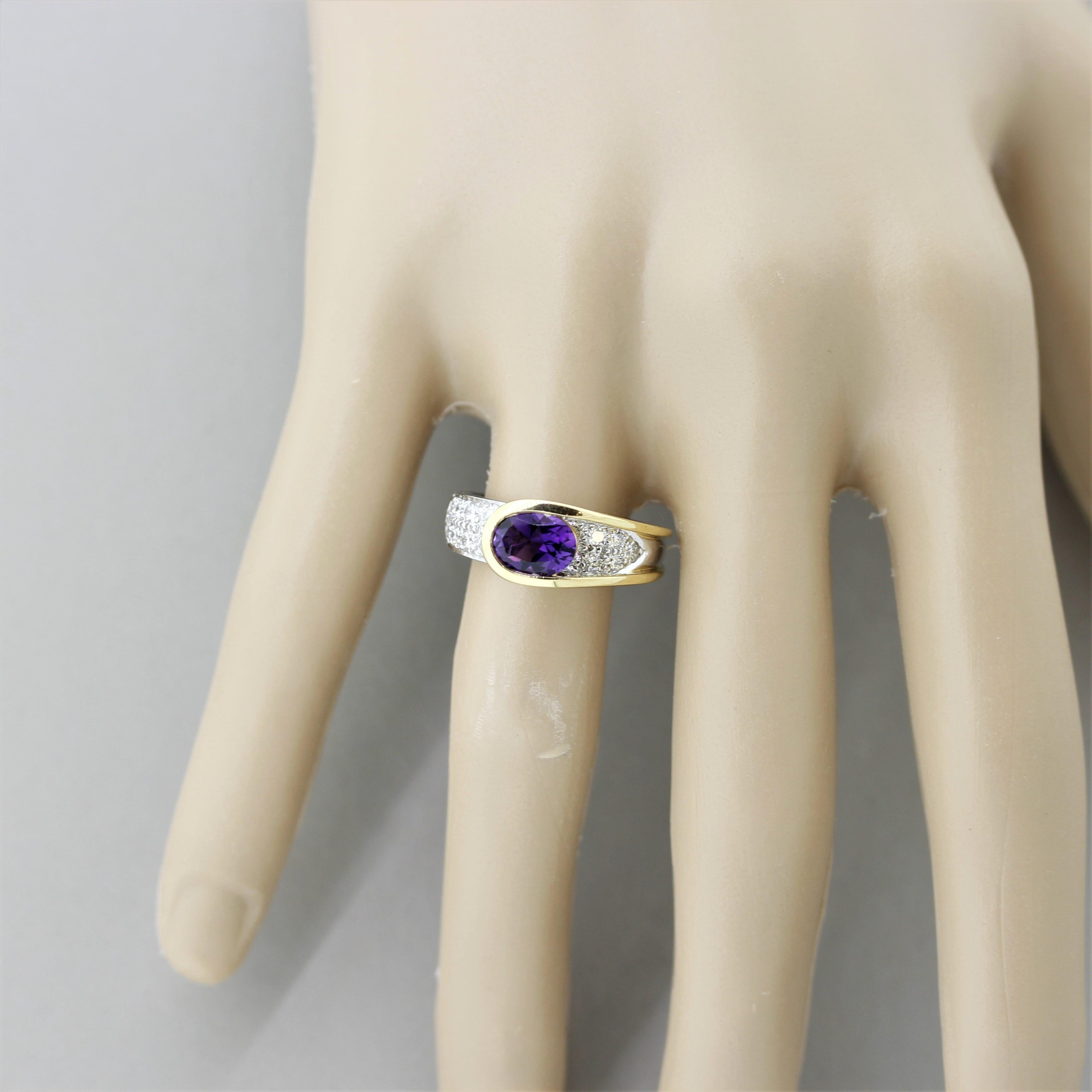 Modern Amethyst Diamond Platinum and Gold Two-Tone Ring For Sale 2