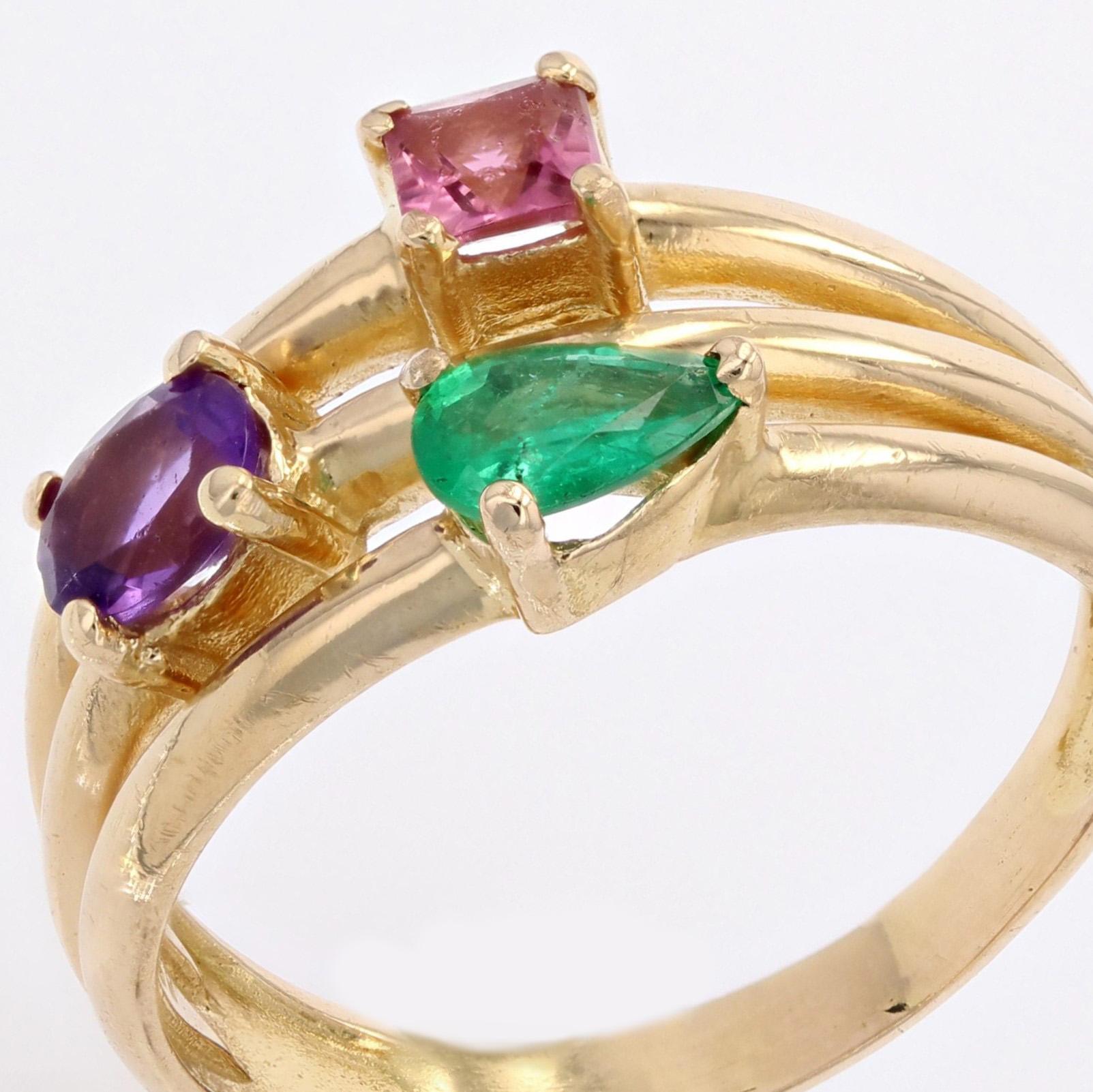 Modern Amethyst Emerald Tourmaline 18 Karat Yellow Gold Ring For Sale 2