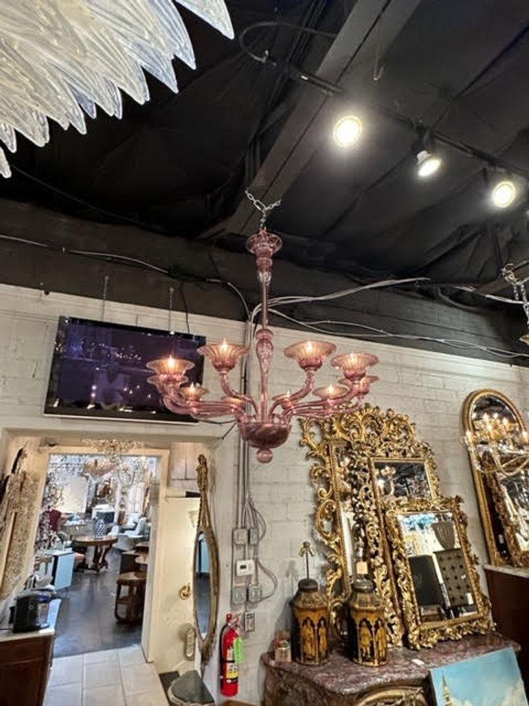 Italiano Lampadario moderno in vetro di Murano color ametista con 10 bracci in vendita