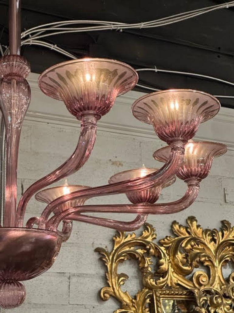 Vetro di Murano Lampadario moderno in vetro di Murano color ametista con 10 bracci in vendita