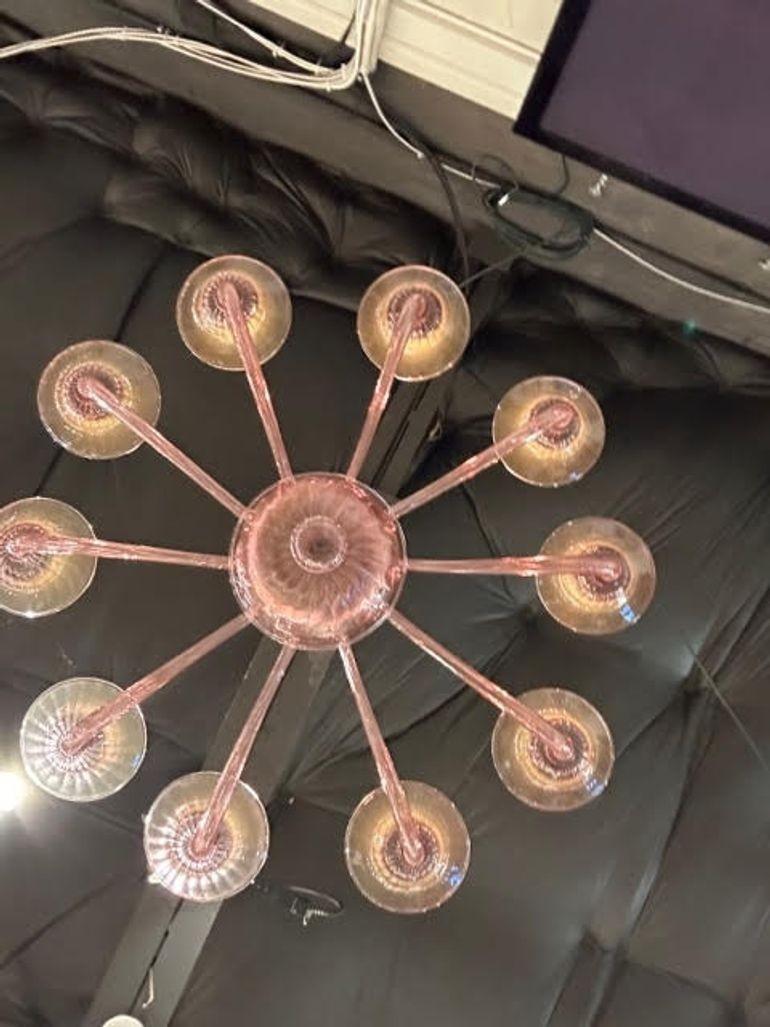 Lampadario moderno in vetro di Murano color ametista con 10 bracci in vendita 1