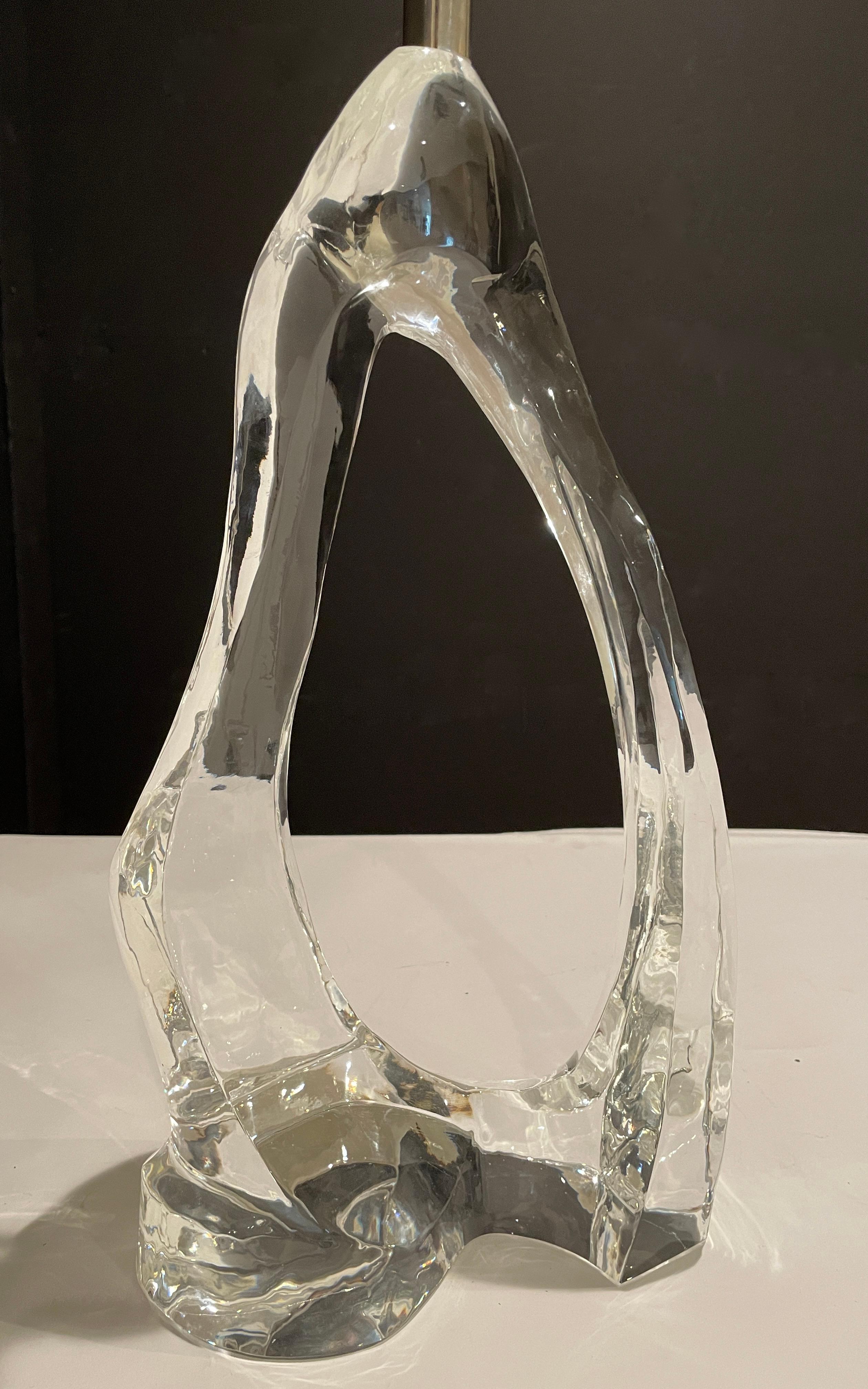 Moderne Biomorphe abstrakte skulpturale Glaslampe (Französisch) im Angebot