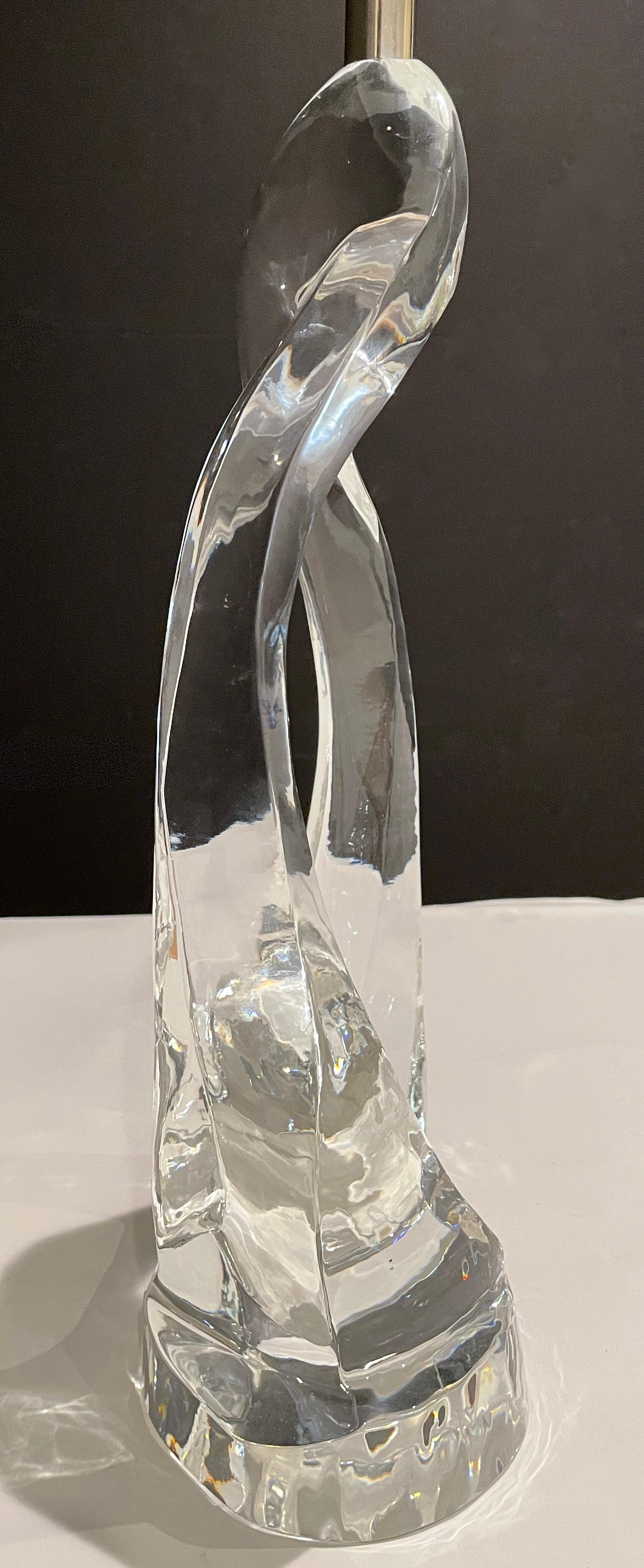 Modern Biomorphic Abstract Sculptural Glass Lamp In Good Condition For Sale In Norwood, NJ