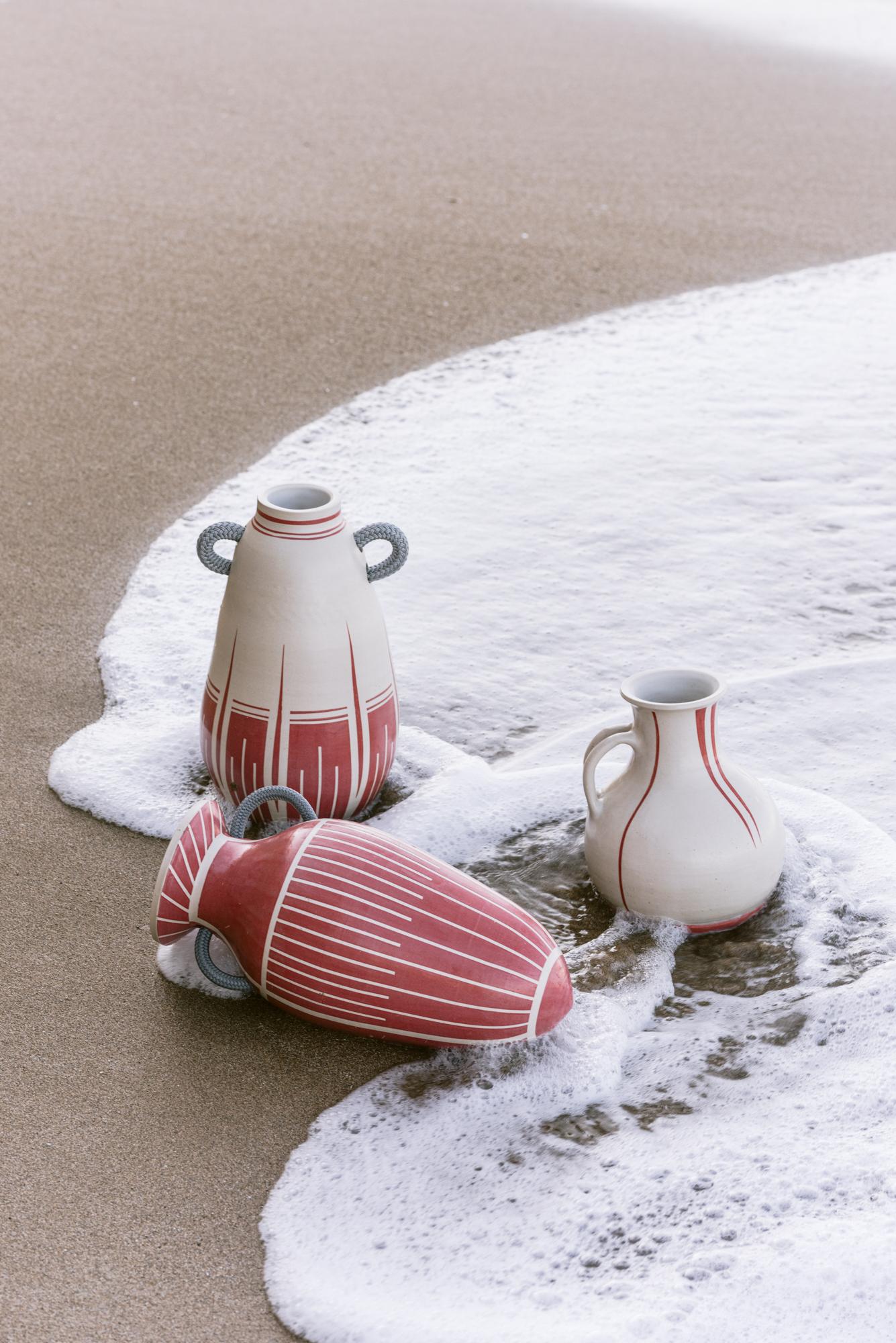 Modern amphora inspired by ancient culture made to order diff. Colour & patterns In New Condition For Sale In SANTA EULÀRIA DES RIU, ES