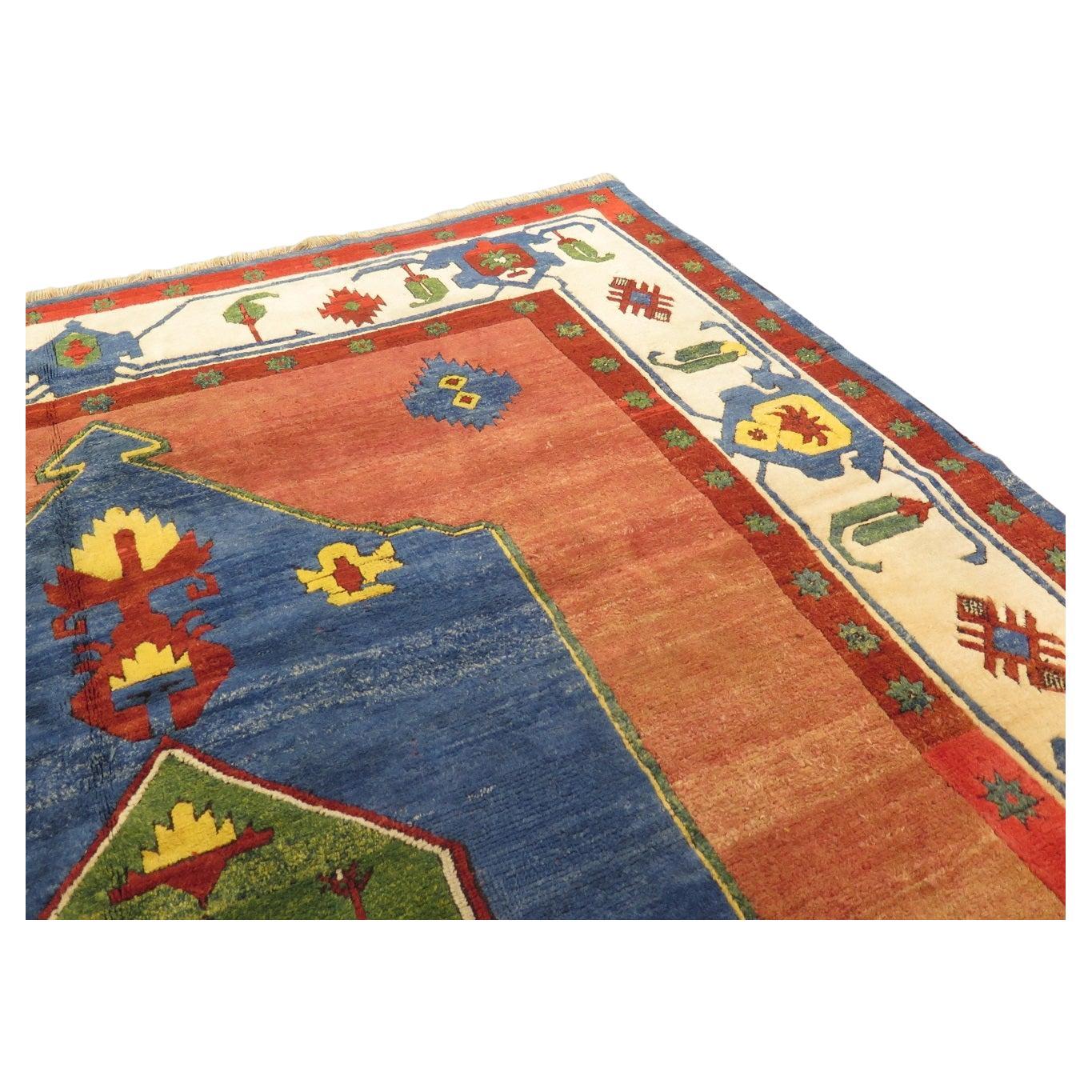 Modern Anatolian Carpet of Serapi Design For Sale