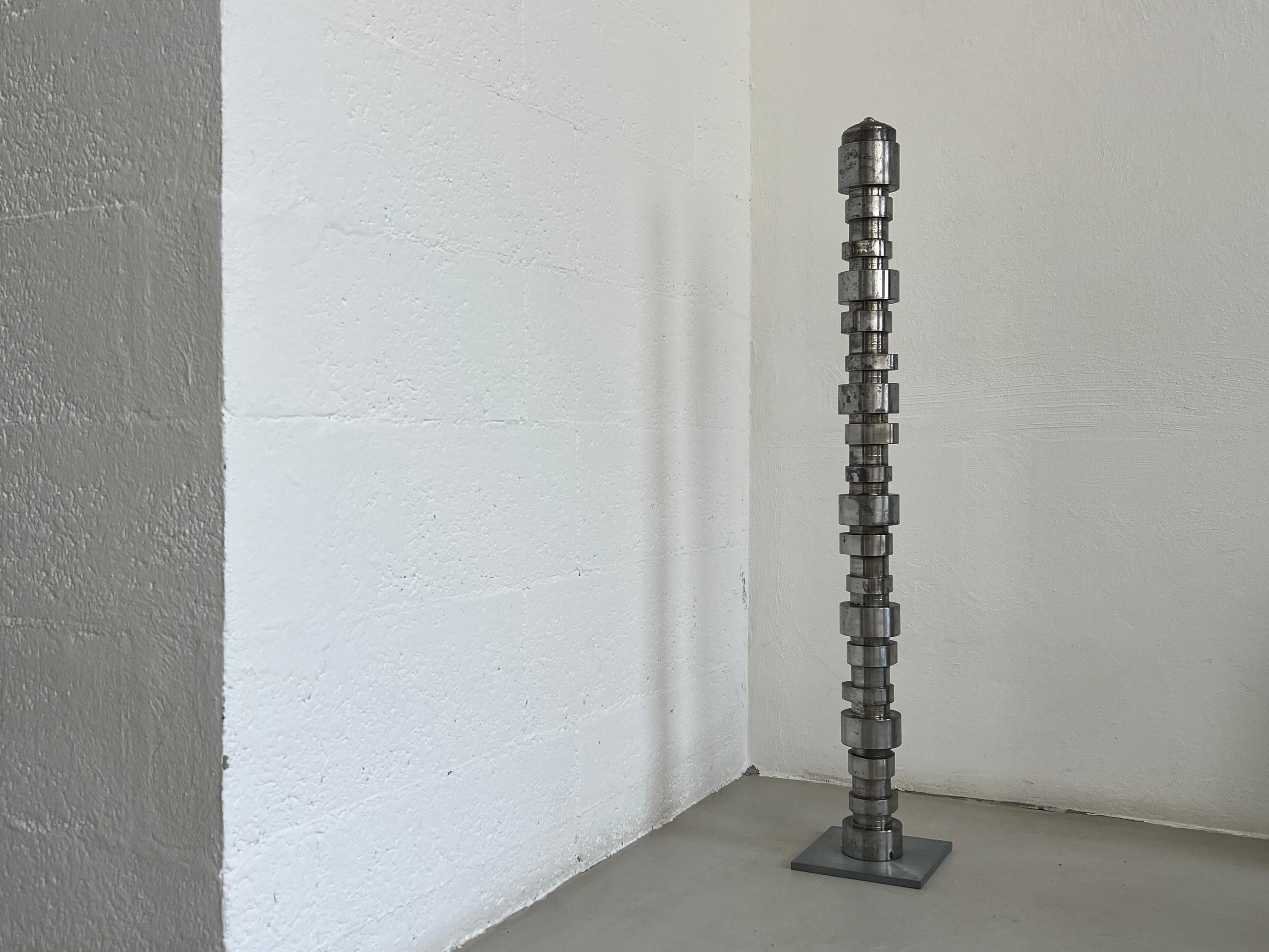 Italian Modern and minimal Metal sculpture, abstract art metal layers by Spinzi Milano For Sale