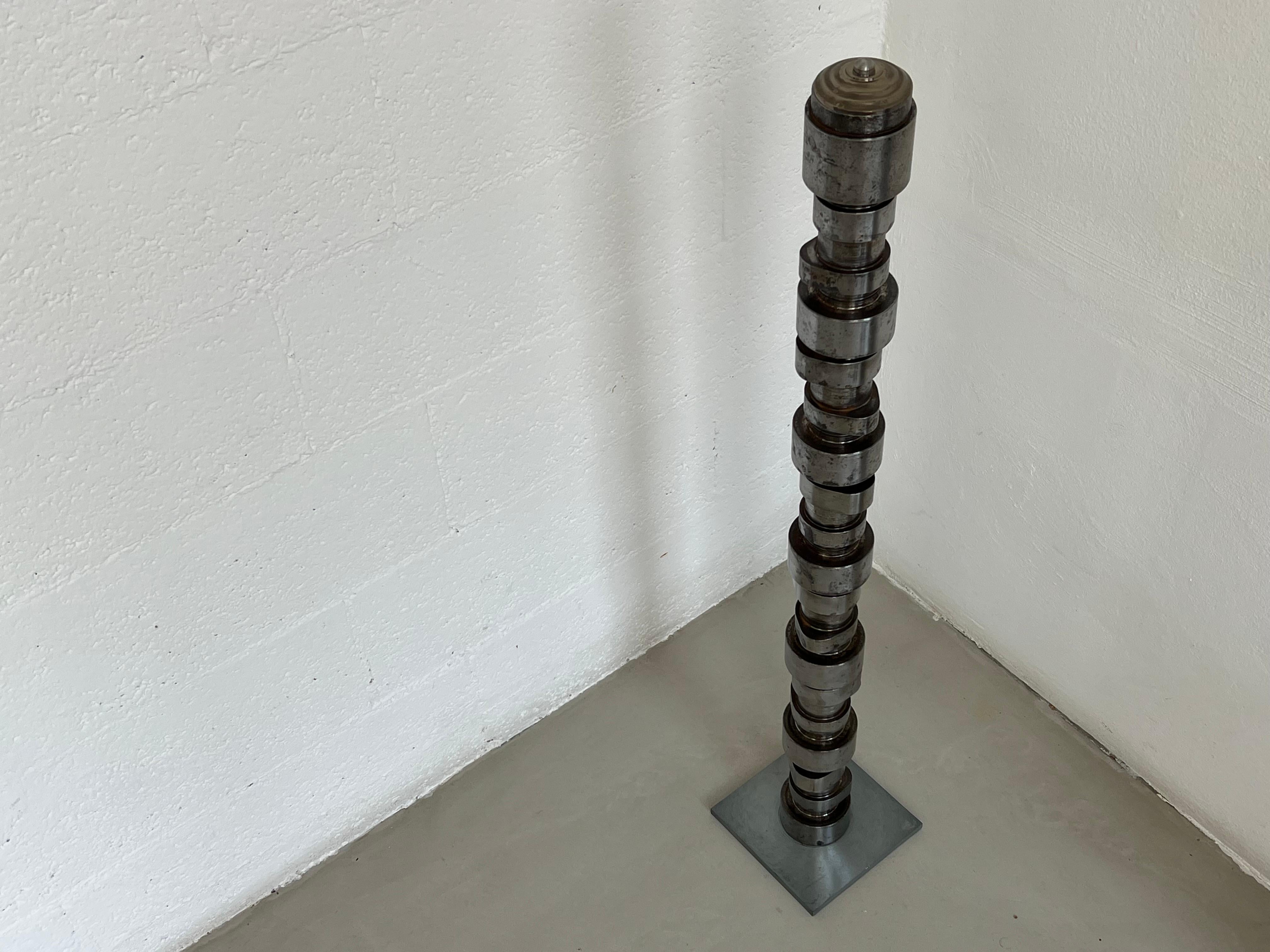 Contemporary Modern and minimal Metal sculpture, abstract art metal layers by Spinzi Milano For Sale