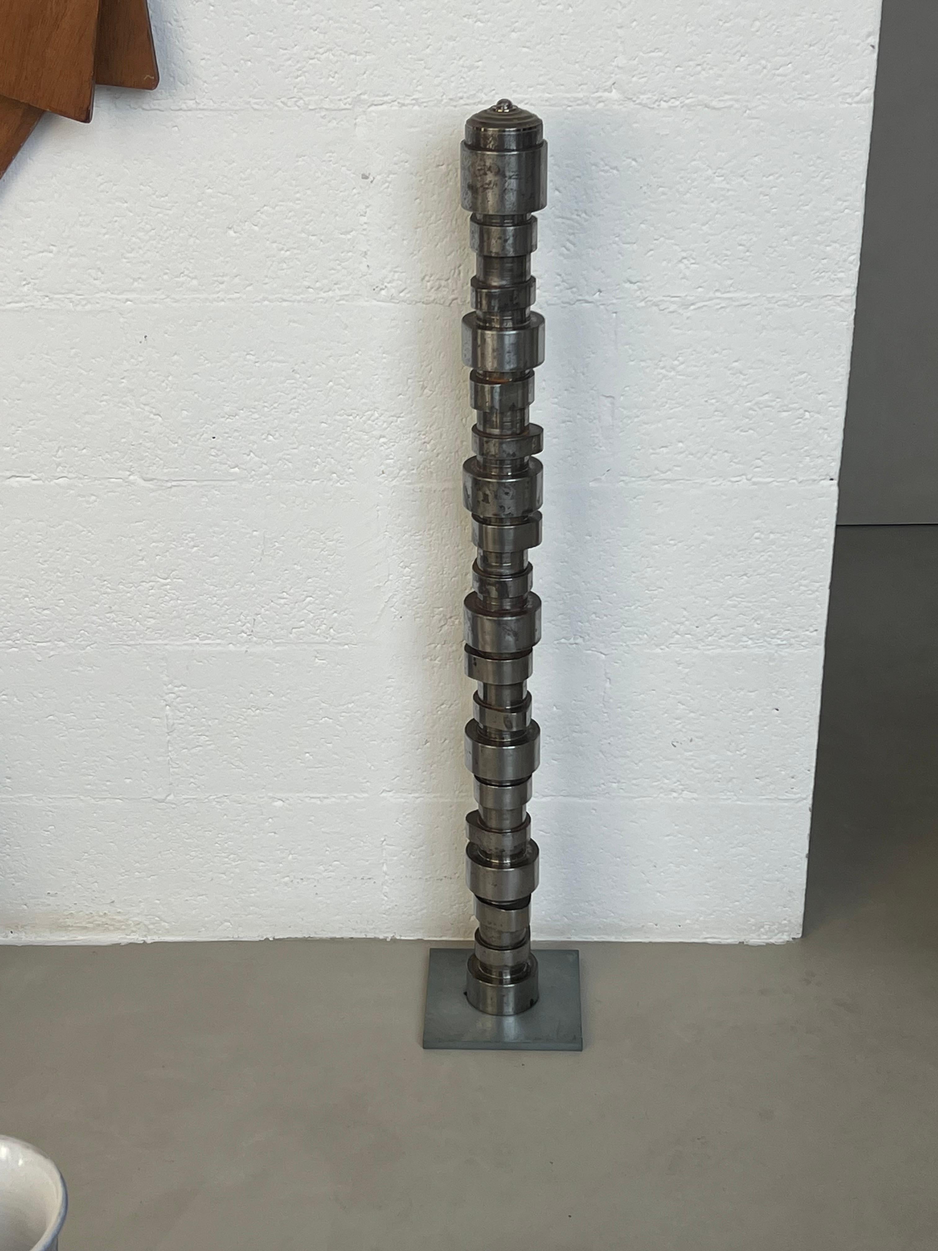 Modern and minimal Metal sculpture, abstract art metal layers by Spinzi Milano For Sale 4