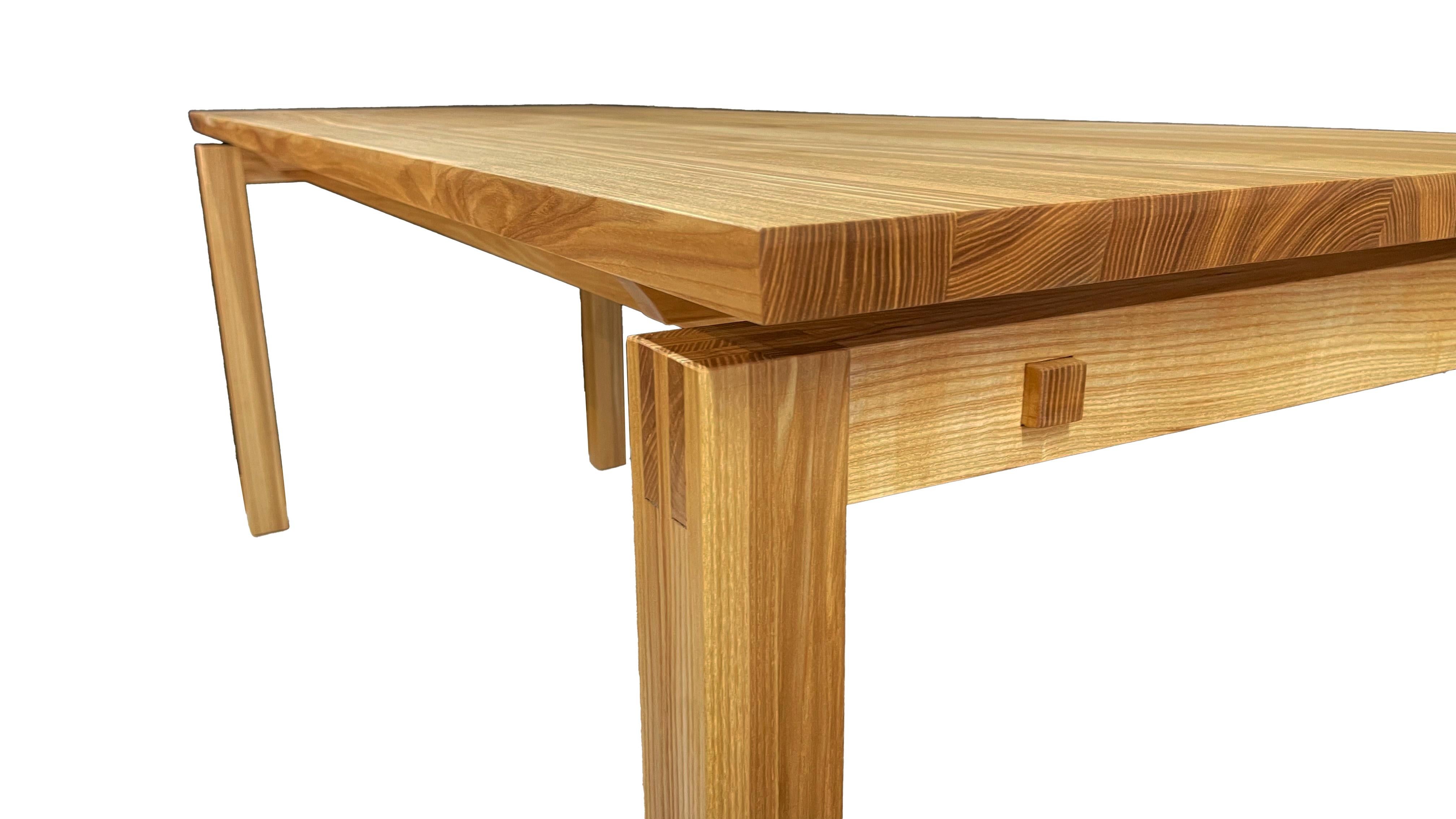 Contemporary Modern and solid dining table For Sale