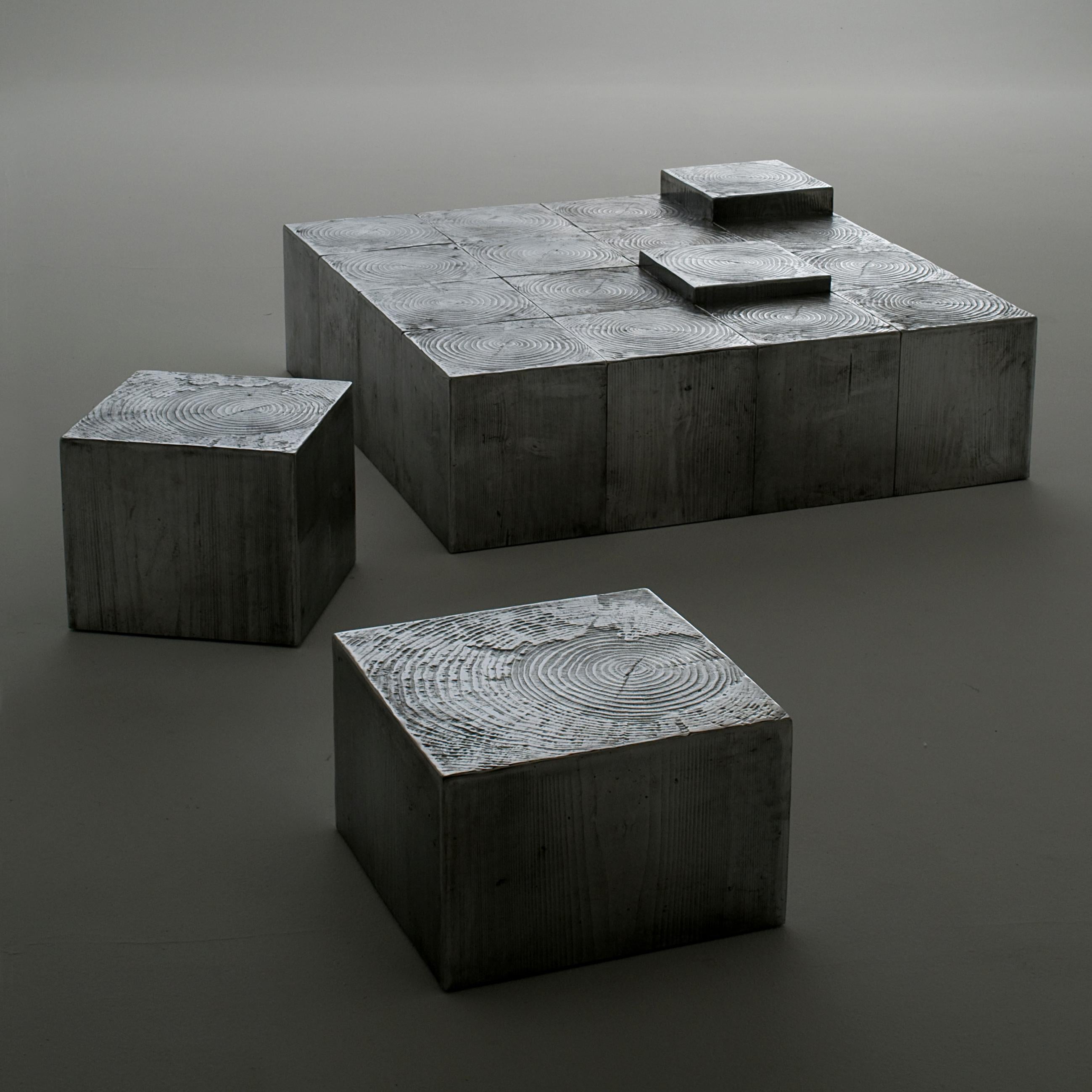 Moulage Table basse carrée moderne Andrea Salvetti Dilmos en aluminium coulé pour l'intérieur et l'extérieur en vente