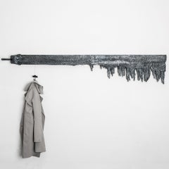 Moderne moderne Annibale Oste für Dilmos Aluminiumguss-Kleiderbügel-Skulptur