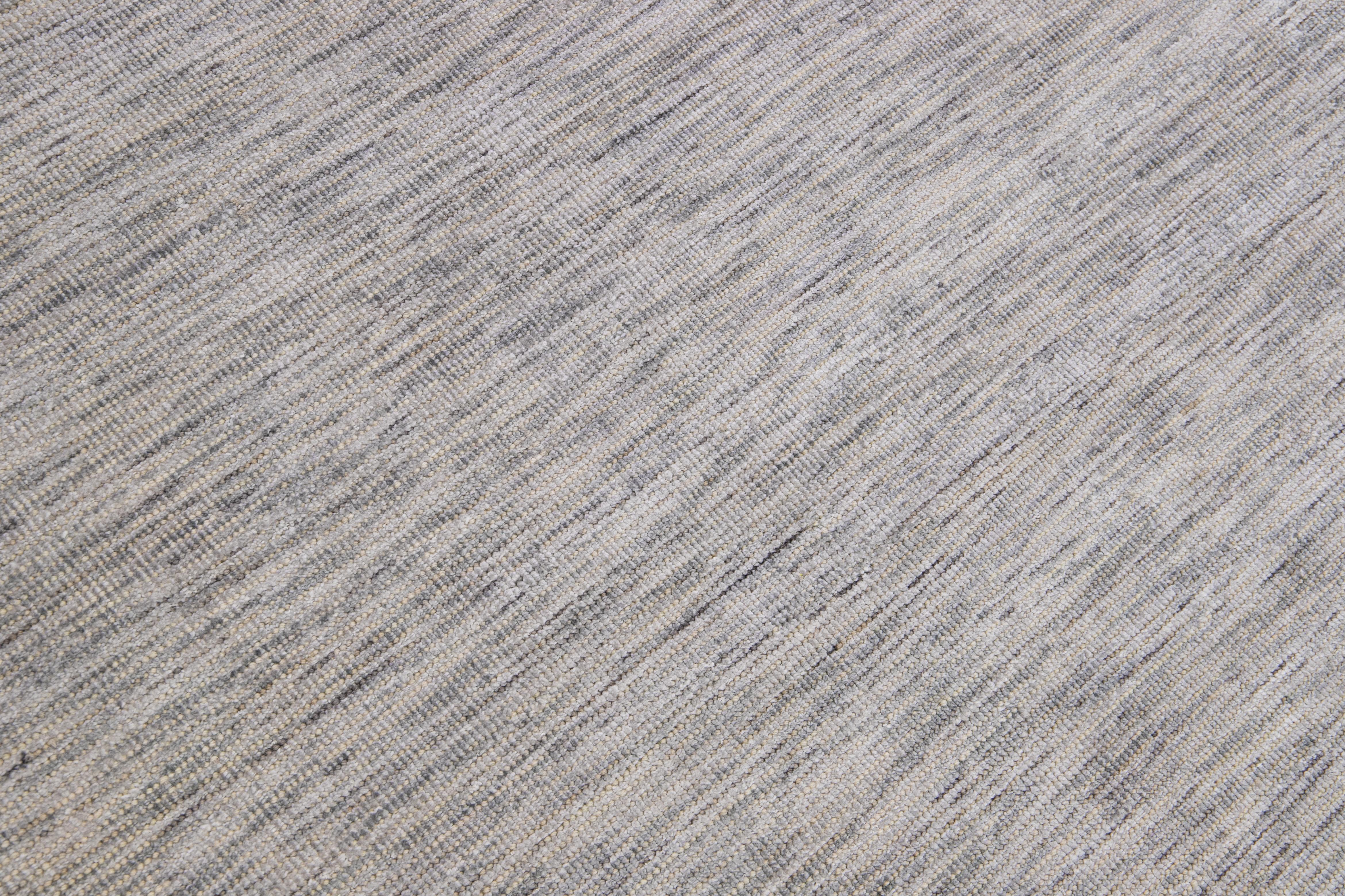 Modern Apadana's Groove Bamboo/Silk Handmade Gray Rug For Sale 3