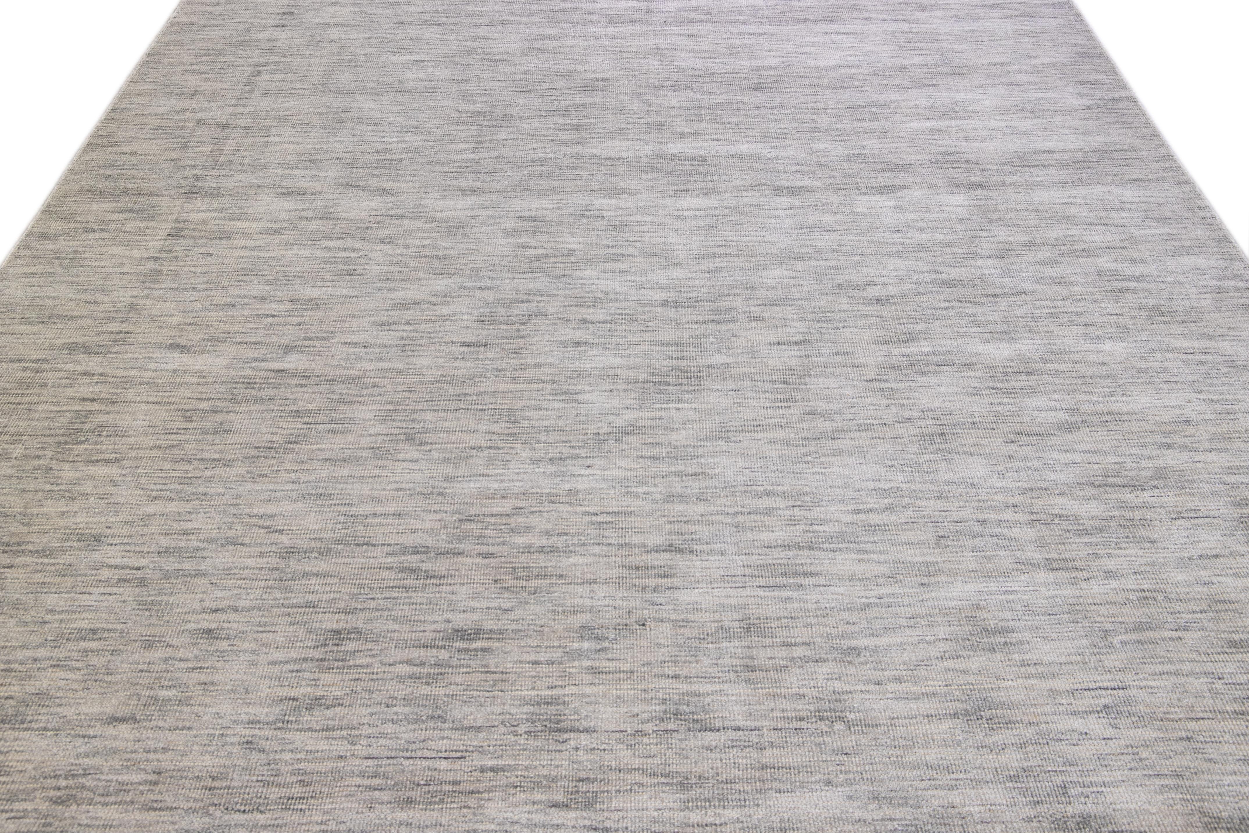 Indian Modern Apadana's Groove Bamboo/Silk Handmade Gray Rug For Sale