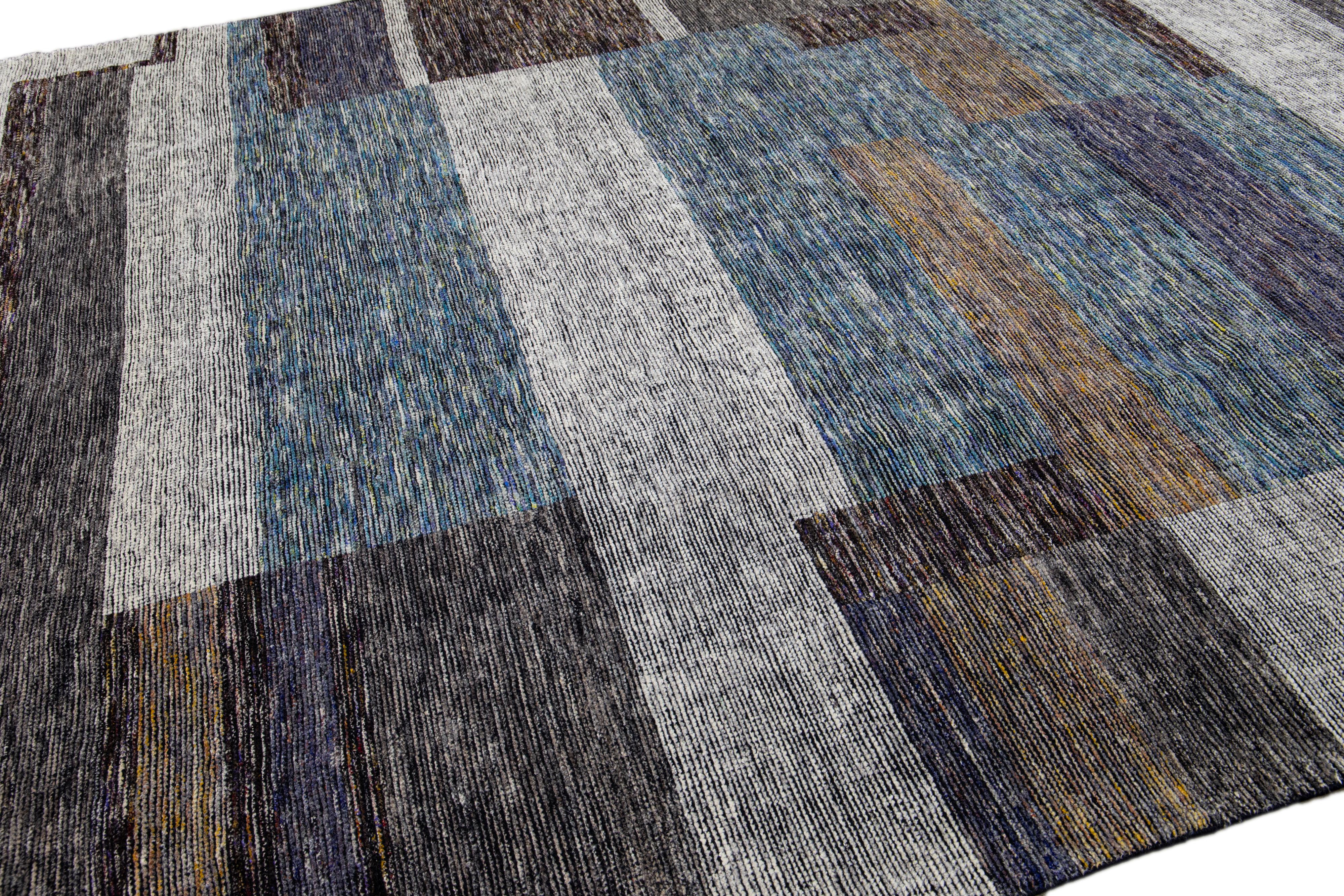 Indian Modern Apadana's Safi Collection Handmade Abstract Earthy Tone Designed Wool Rug For Sale