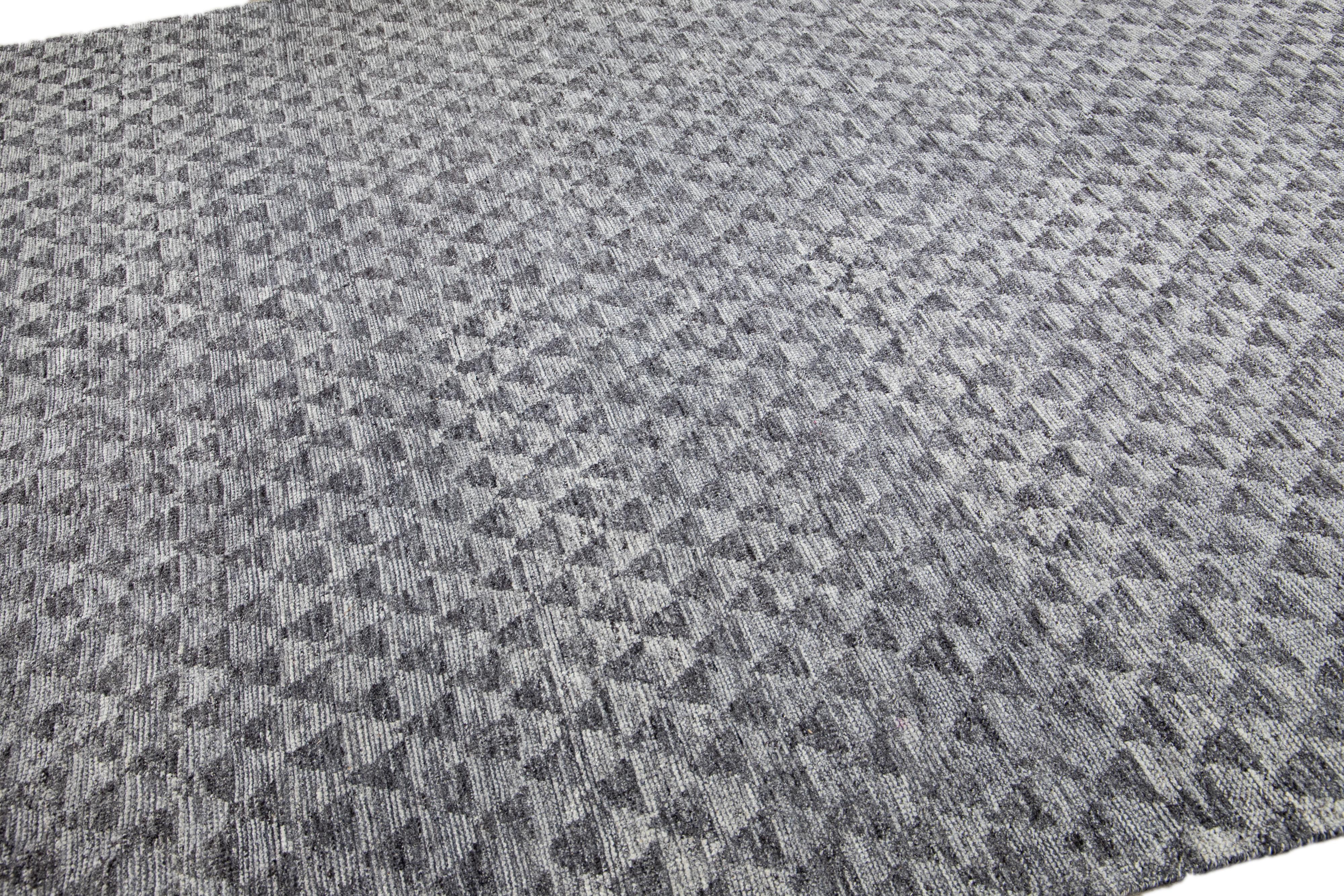 Hand-Knotted Modern Apadana's Safi Collection Handmade Allover Designed Gray Wool Rug For Sale