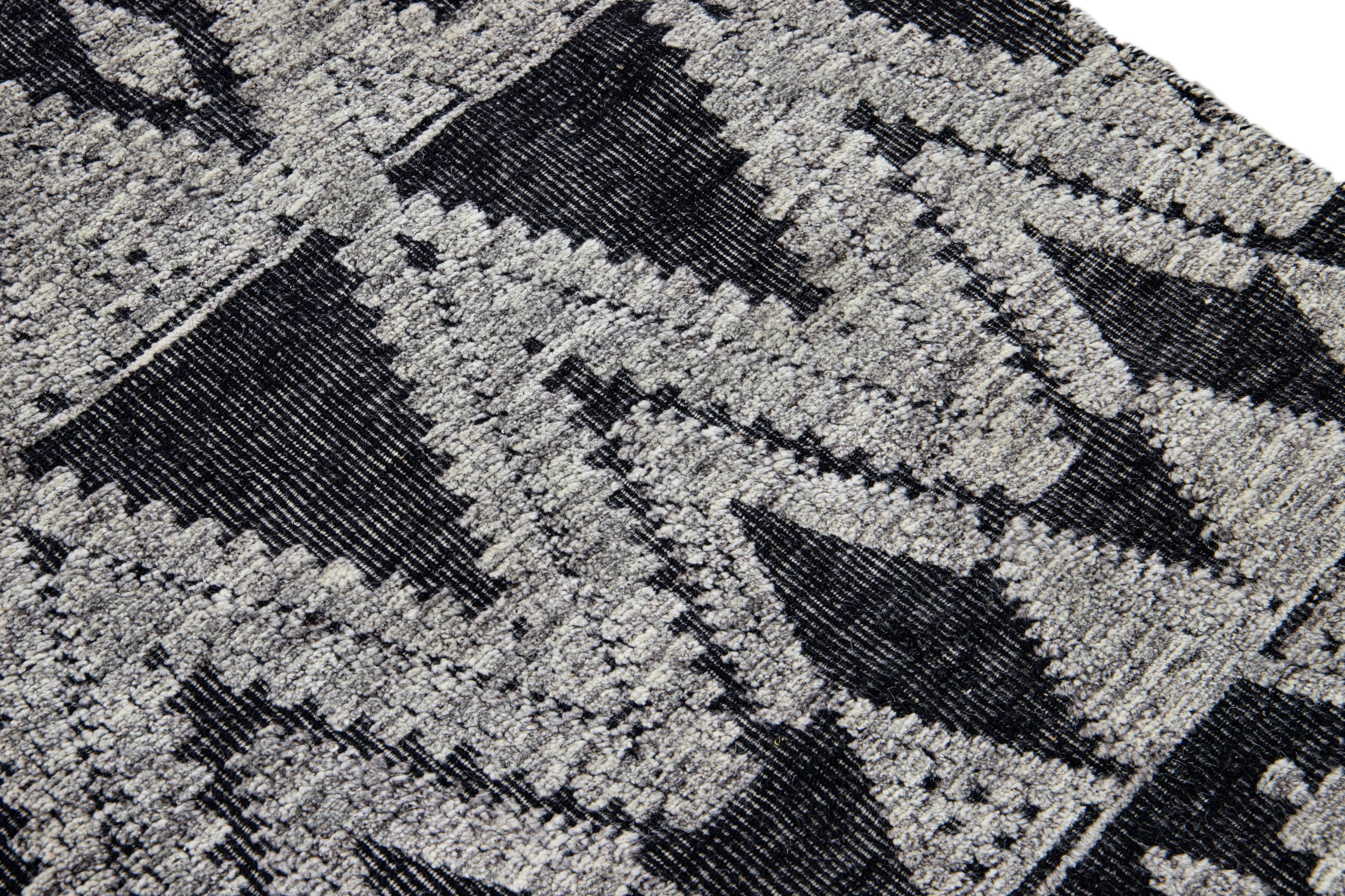 Modern Apadana's Safi Collection Handmade Charcoal and Gray Designed Wool Rug For Sale 3