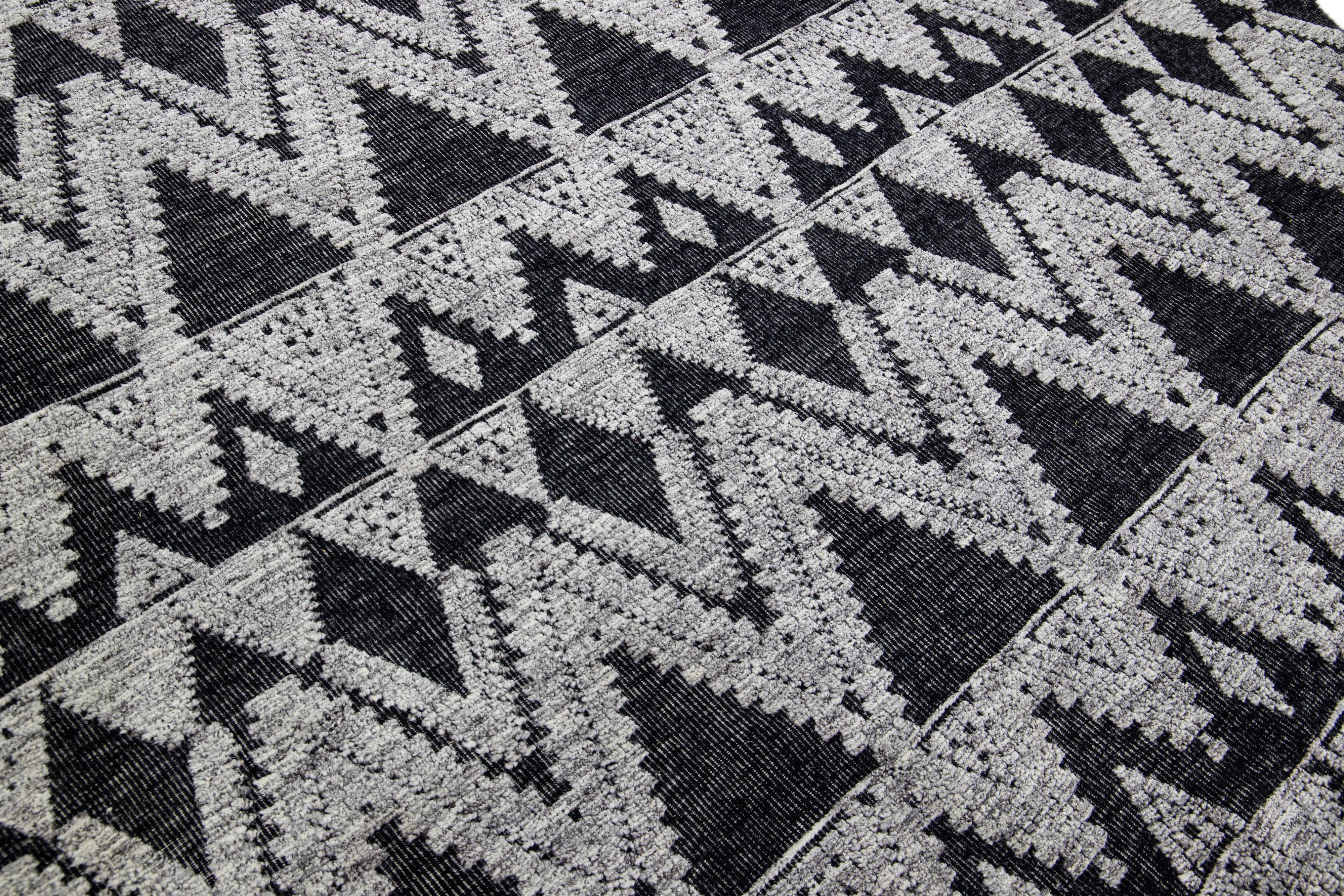 Modern Apadana's Safi Collection Handmade Charcoal and Gray Designed Wool Rug For Sale 1