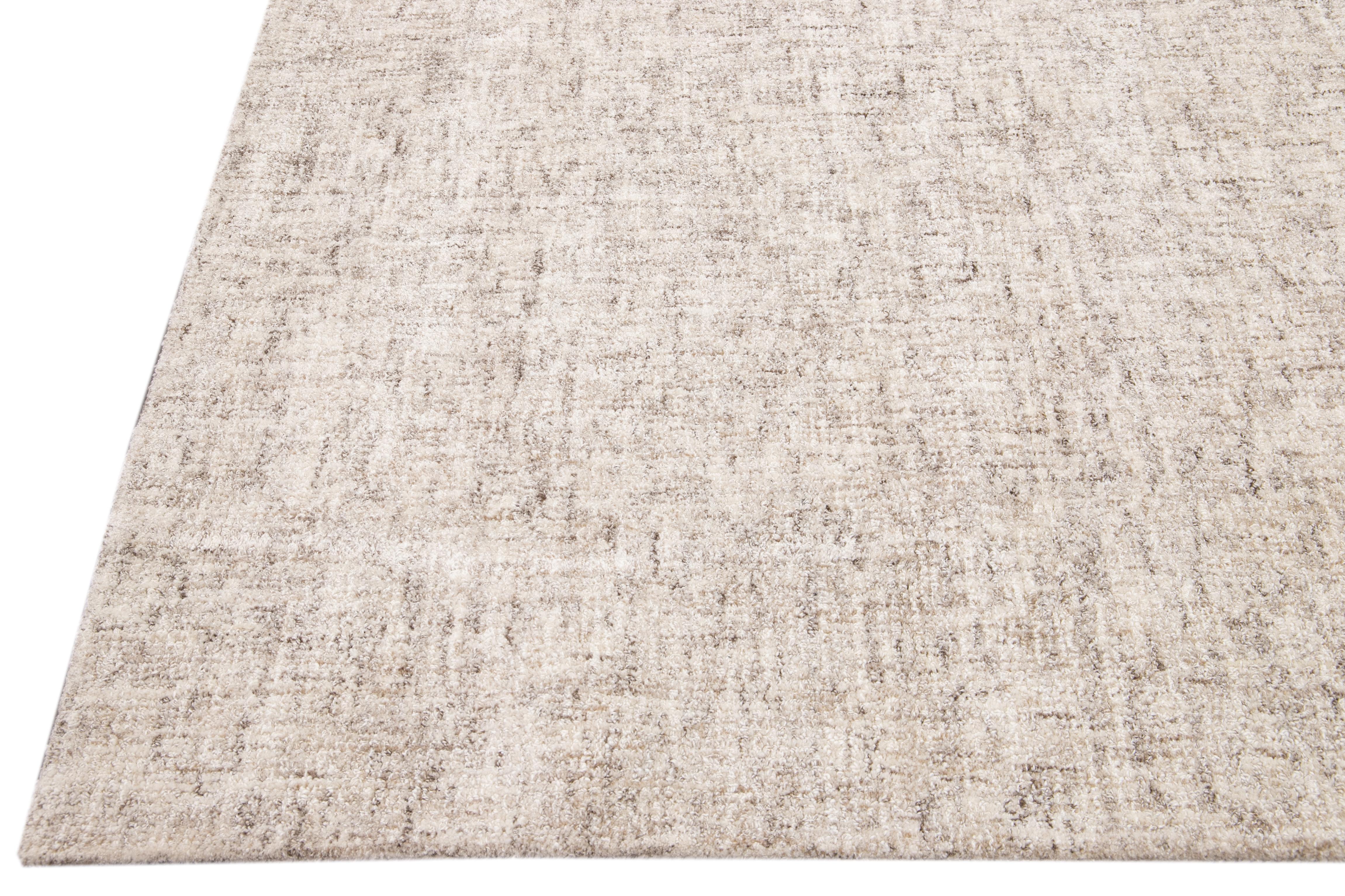 Modern Apadana's Westport Collection Hand Tufted Beige Natural Wool Rug In New Condition For Sale In Norwalk, CT