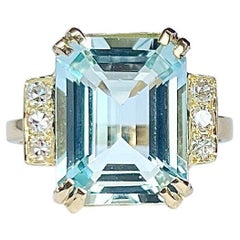 Modern Aquamarine and Diamond 18 Carat Gold Solitaire Ring