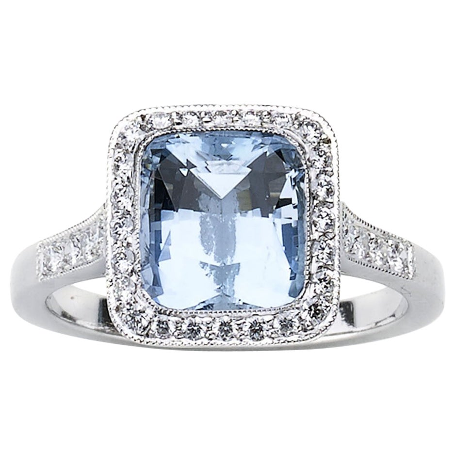 Modern Aquamarine, Diamond and Platinum Cluster Ring, 2.59 Carats For Sale