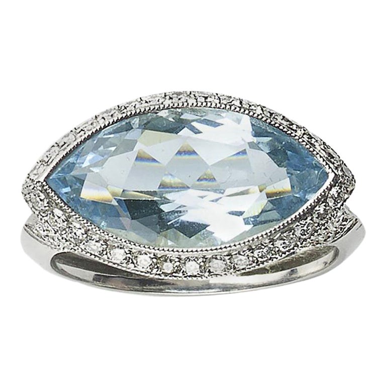 Modern Aquamarine, Diamond and Platinum Cluster Ring, 4.69 Carats For Sale