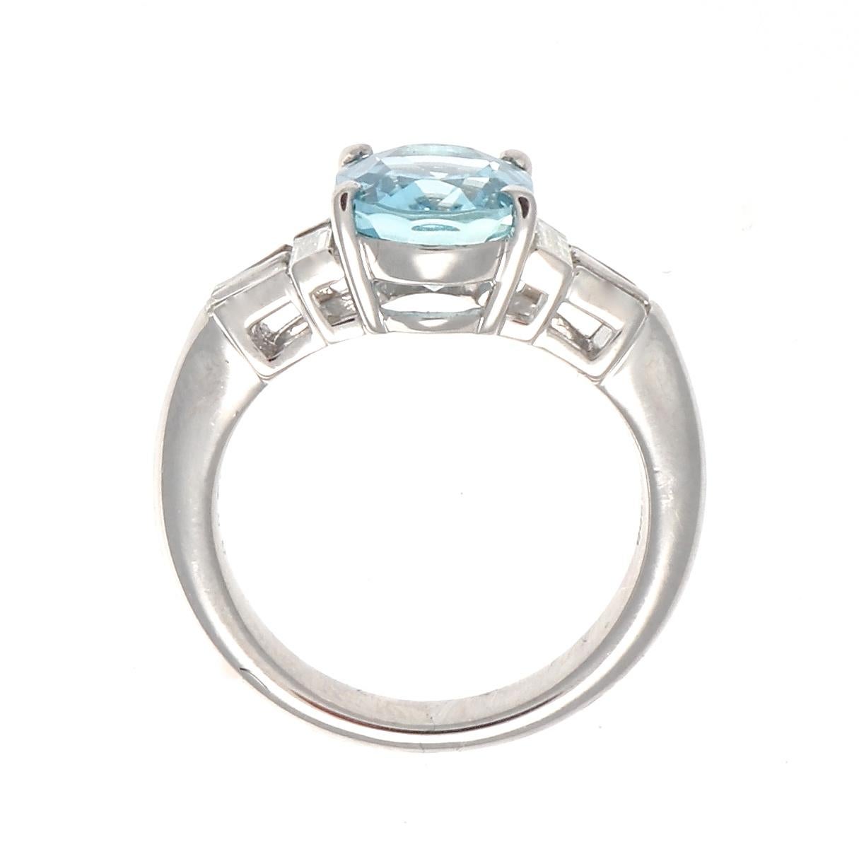 Women's Modern Aquamarine Diamond Platinum Ring