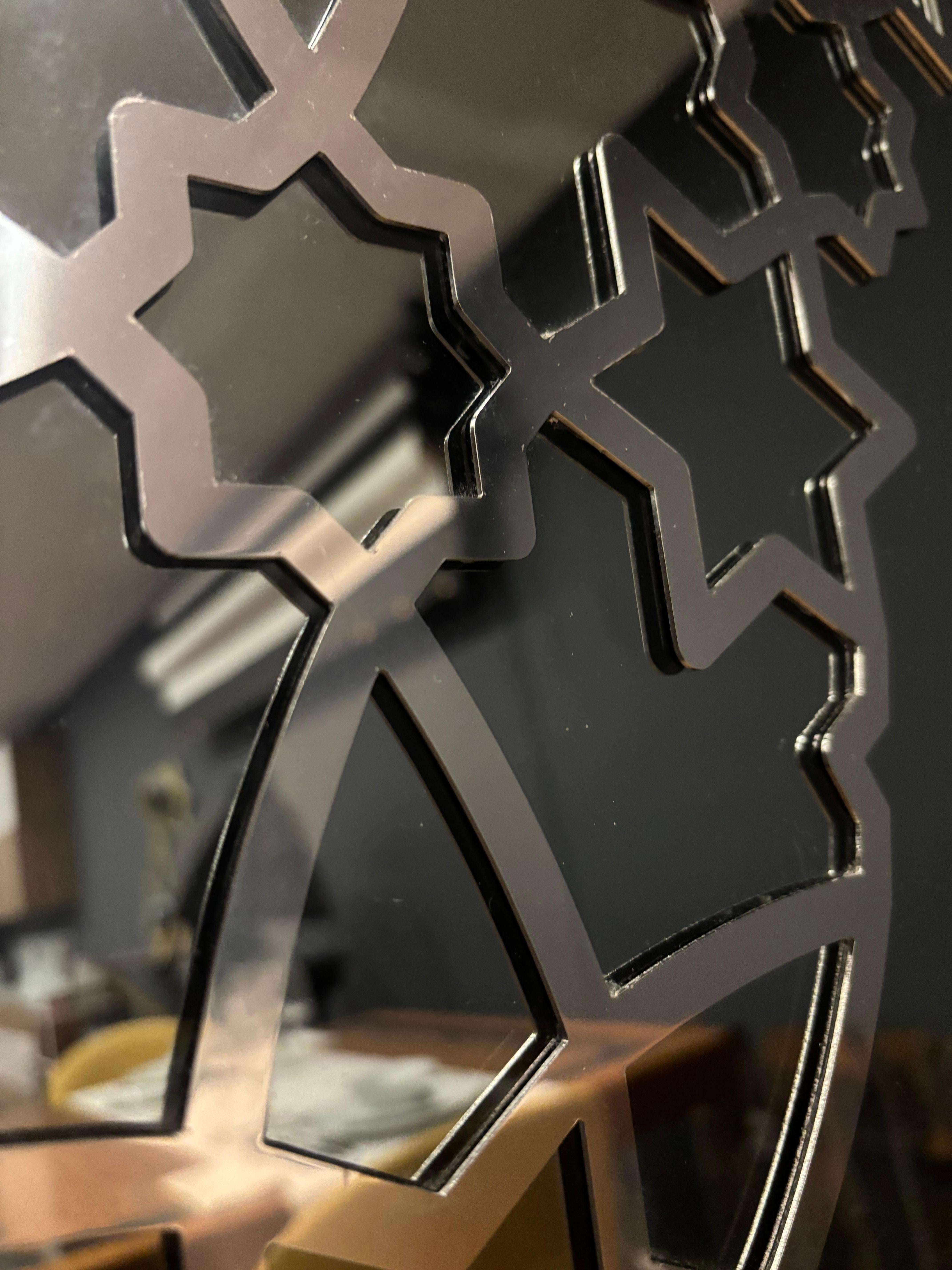 Metal Modern Arabic-Inspired Wall Mirror in Polished Stainless Steel & White Lacquer For Sale