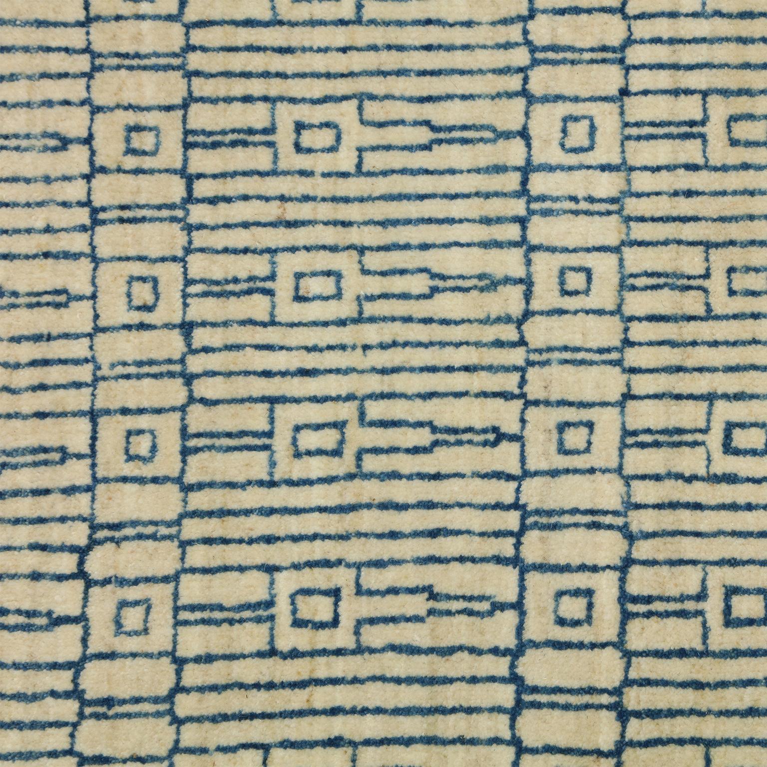 XXIe siècle et contemporain Tapis persan contemporain en laine Orley Shabahang, bleu et crème, 8 x 10 pieds en vente