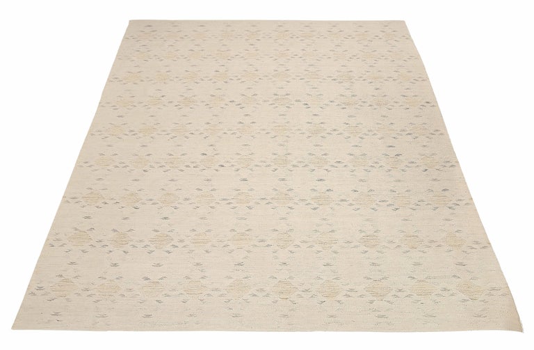 Modern area rug handwoven from the finest organic sheep’s wool. It’s colored with all-natural vegetable dyes that are safe for humans and pets. It’s a traditional Swedish design handwoven by expert artisans. It’s a lovely area rug that can be