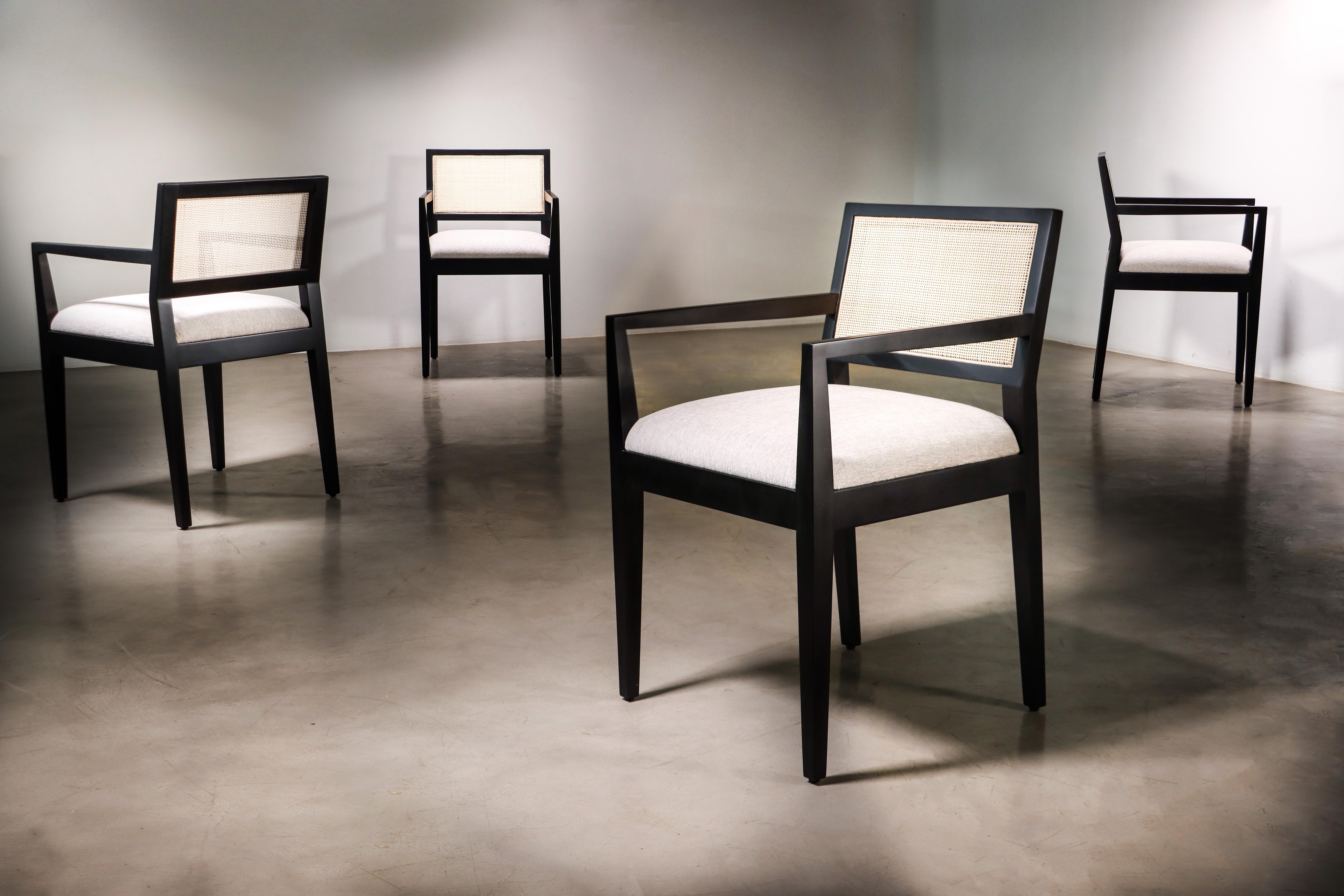 Moderner Sessel mit Rohrrückenlehne aus ebonisiertem Holz von Costantini, Recoleta im Angebot 11