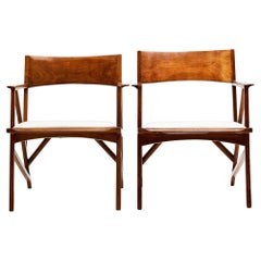 Fauteuils modernes en bois dur et en velours par Paulo Alves & Luís Suzuki, 2009, Brésil