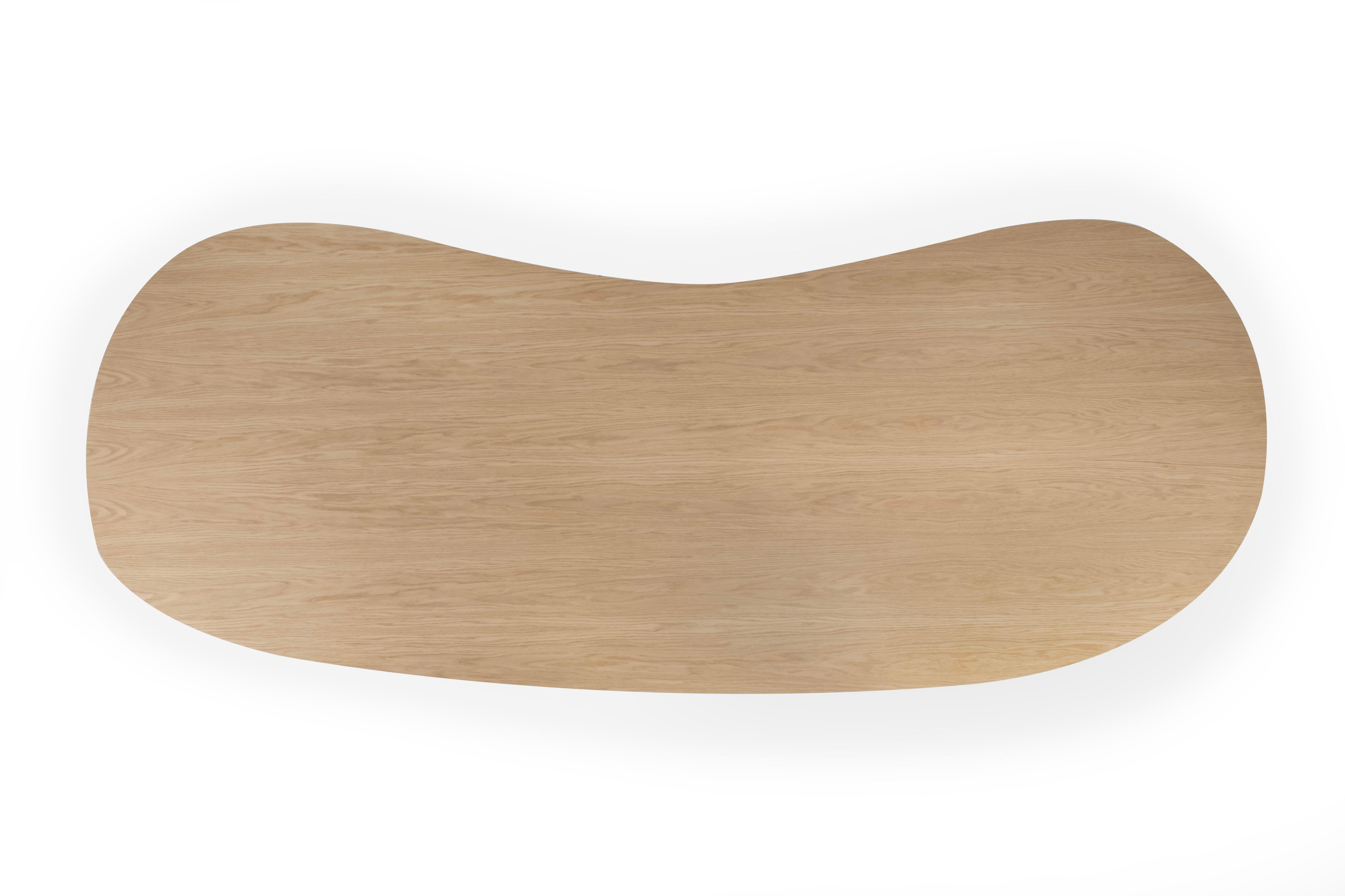 Organischer moderner Armona-Esstisch, amerikanische Eiche, handgefertigt von Greenapple (Holz) im Angebot