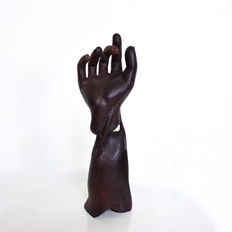 Modern Art Brutalist Suggestive Hand Sculpture in Wood 1950s Modernism Mexico In Fair Condition For Sale In National City, CA