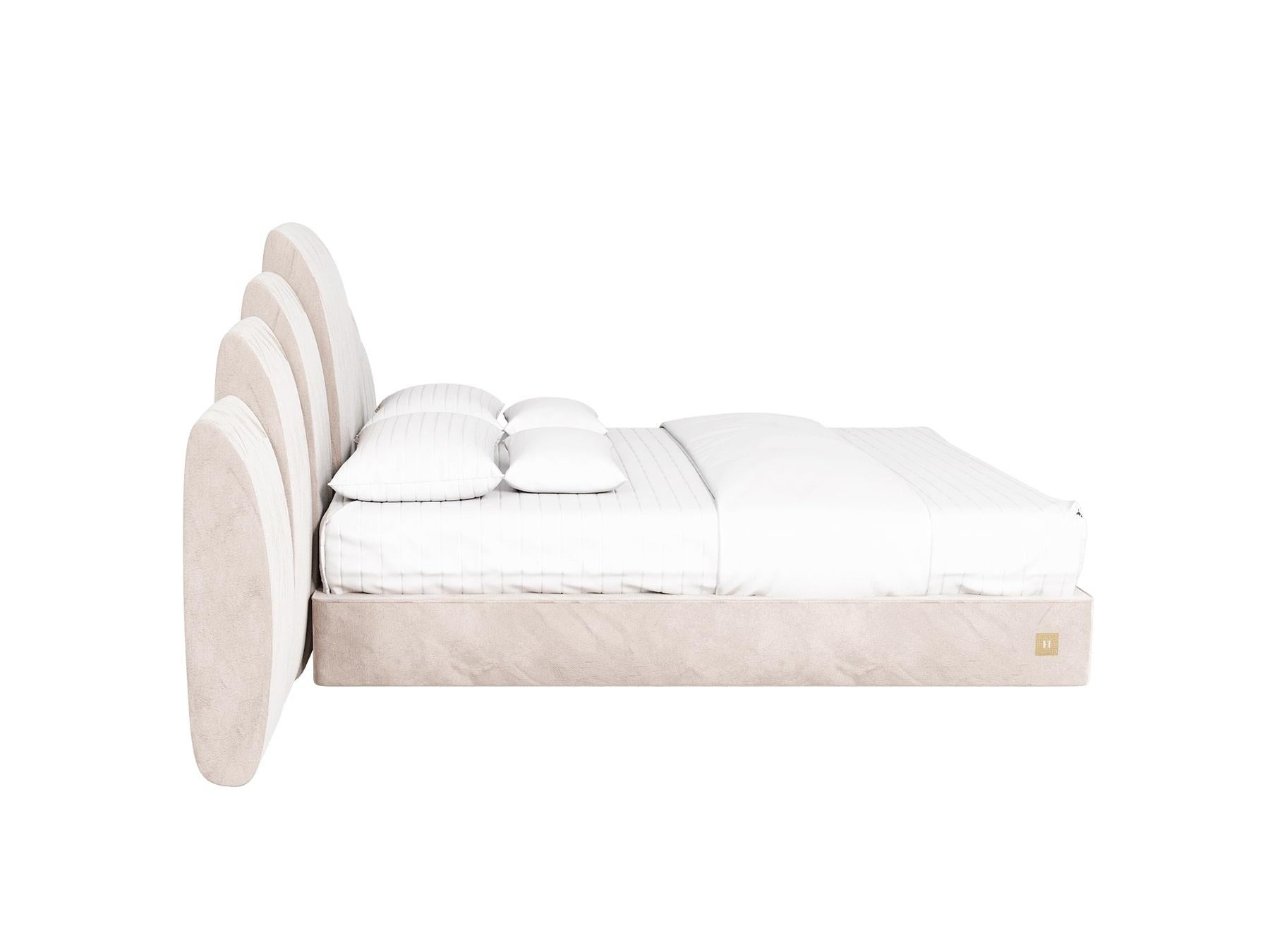 Tête de lit rose tapissée et structure en bois de style Art déco moderne en vente 2