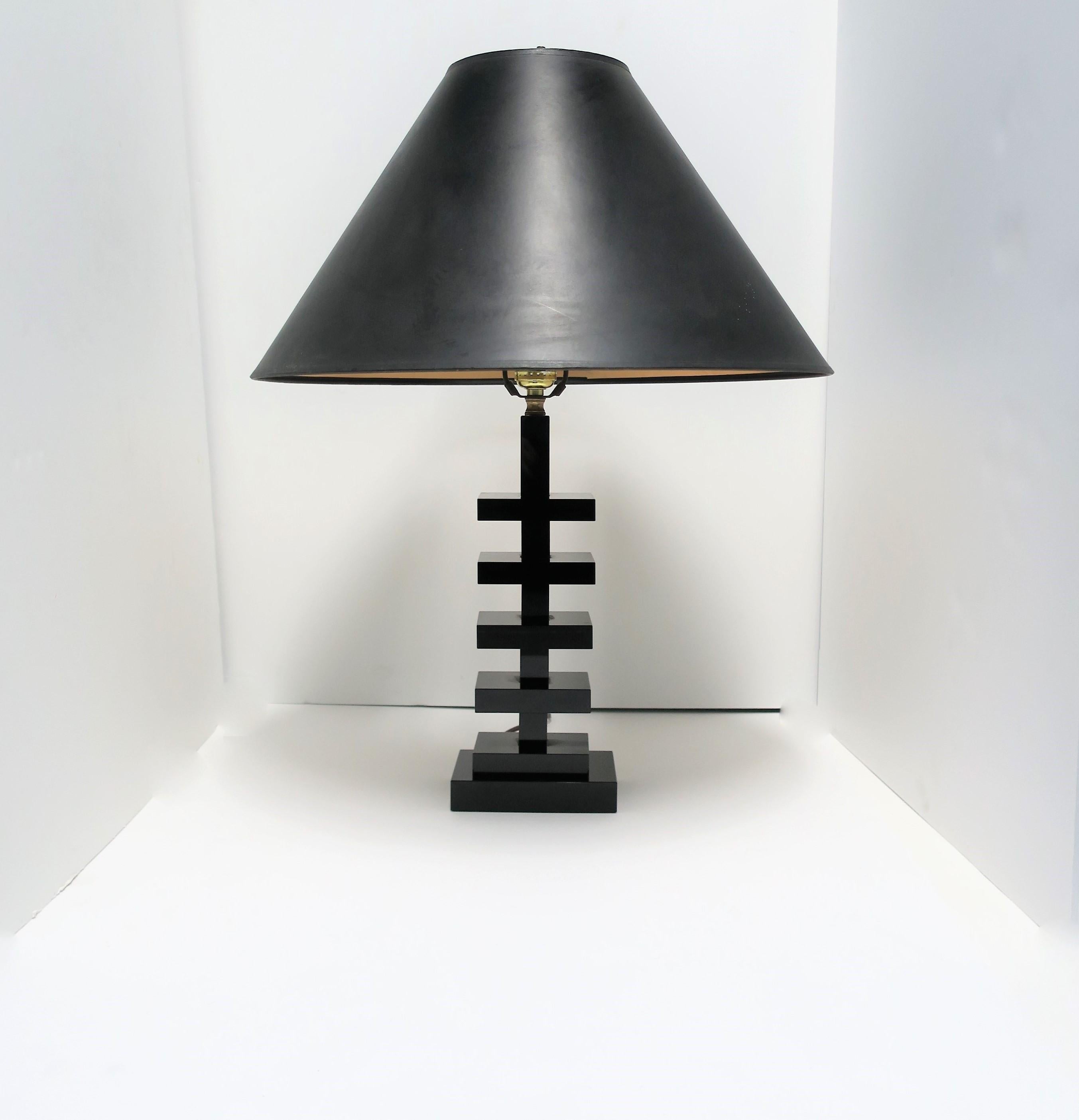 A vey beautiful and elegant Modern Art Deco black glass desk or table lamp, circa 1930s - 1940s. Glass is jet-black. 

Measurements:
Base is 4