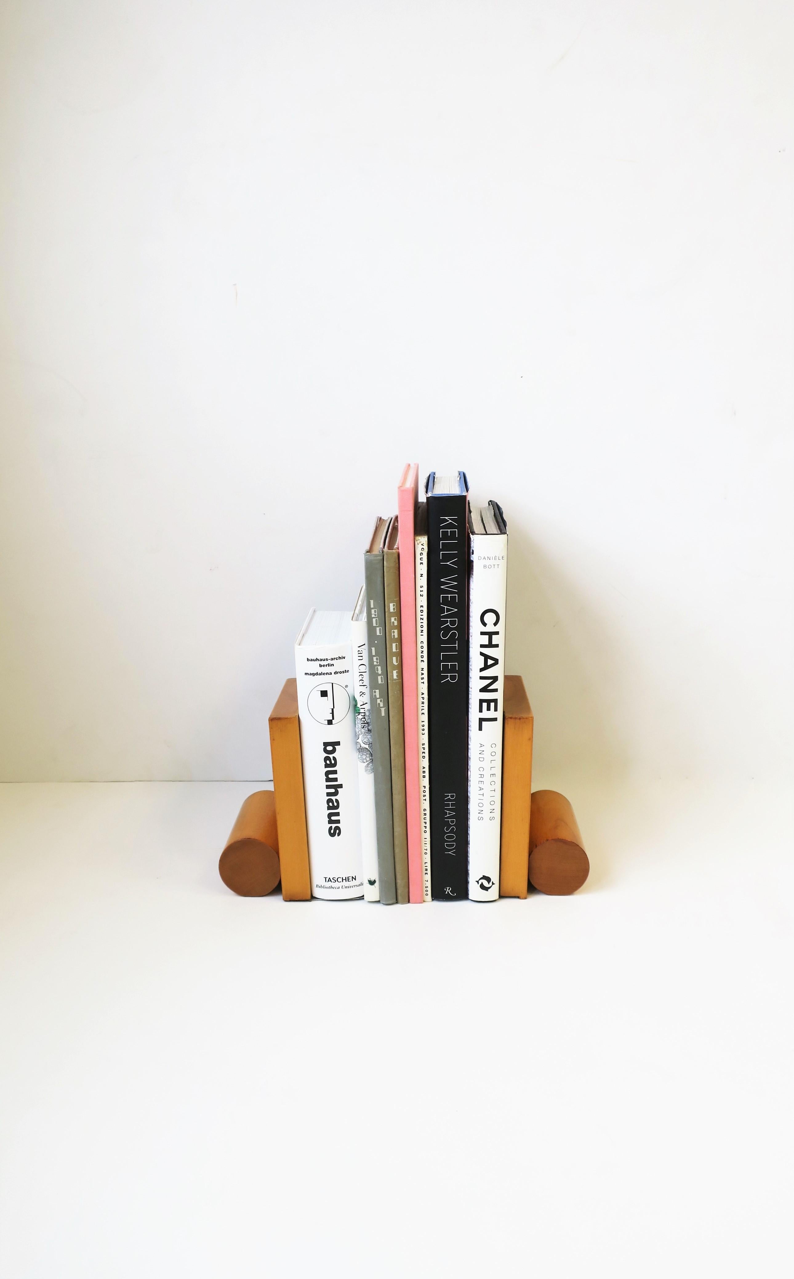 Art Deco Modern Bookends, Pair For Sale 4