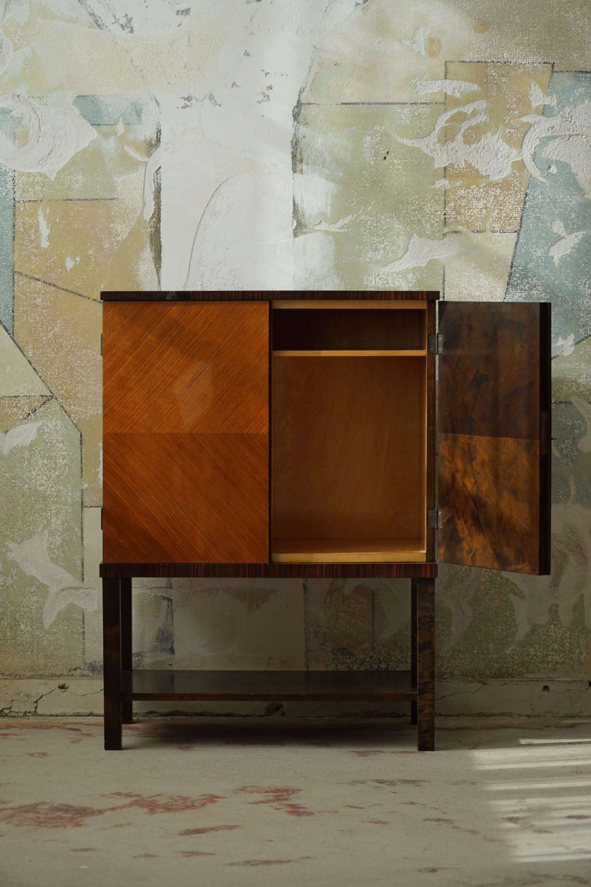 Modern Art Deco Cabinet in Flamed Birch & Teak, Swedish Cabinetmaker, 1930s 9